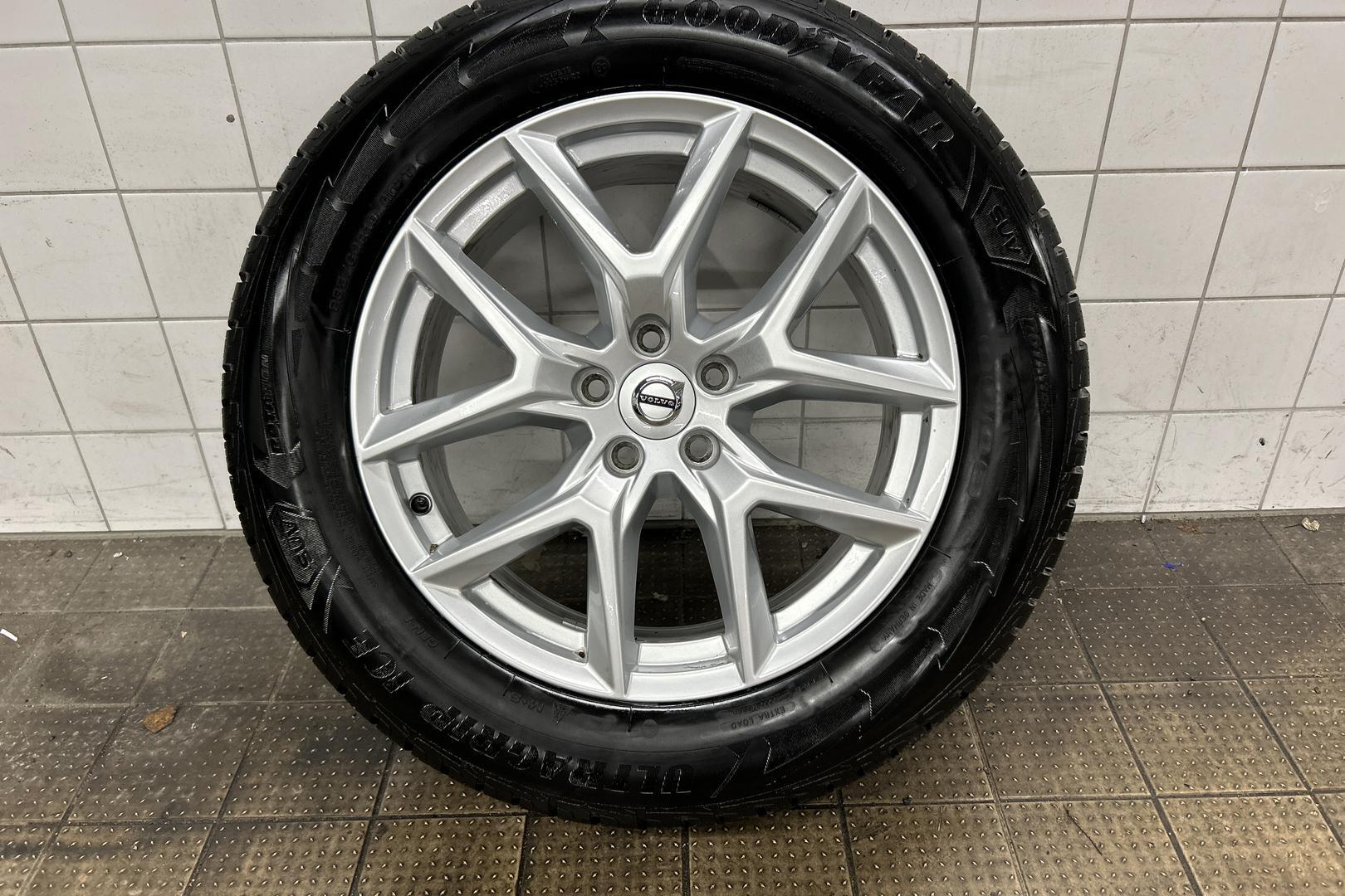 VOLVO XC60 2020