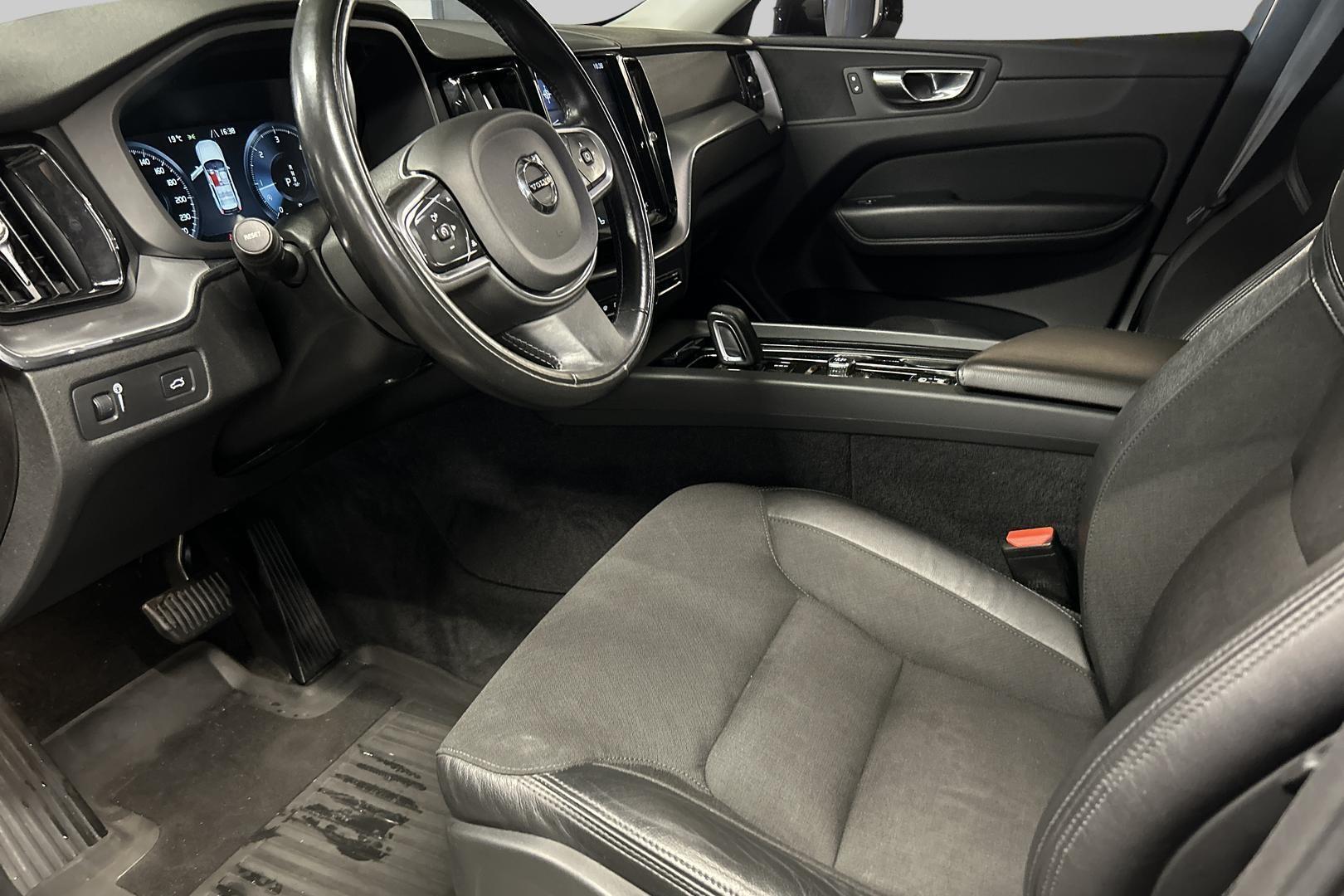 VOLVO XC60 2020