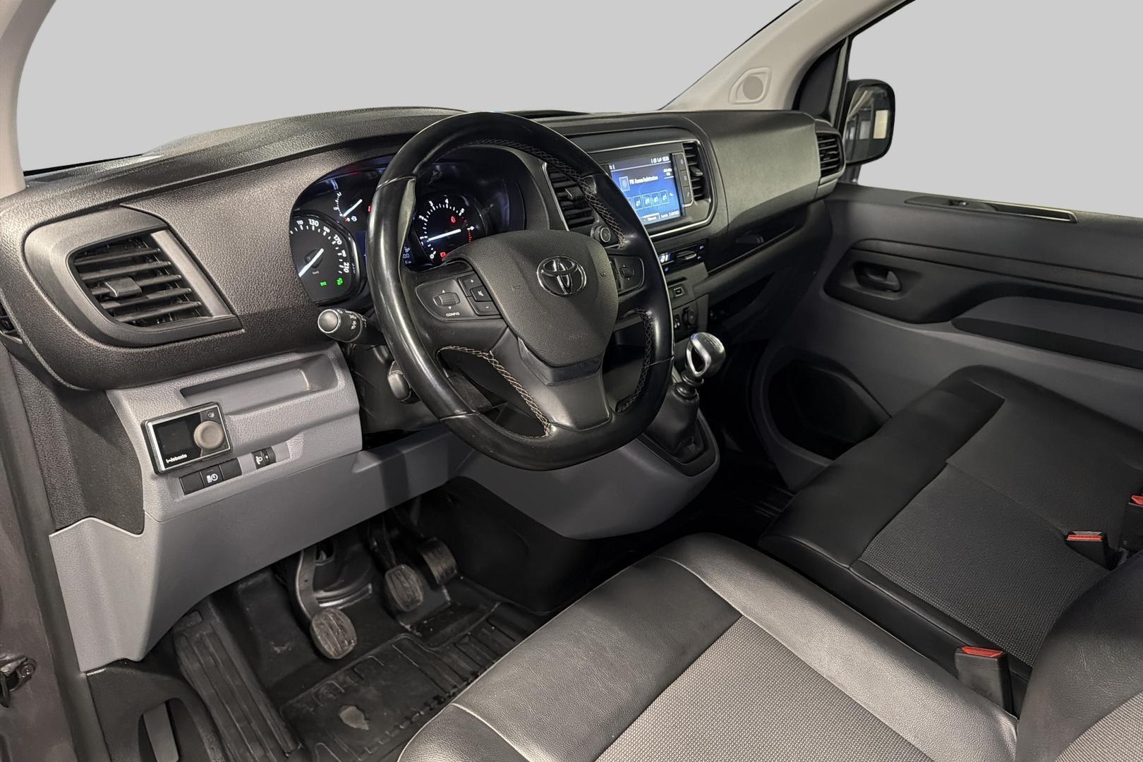 TOYOTA Proace 2020