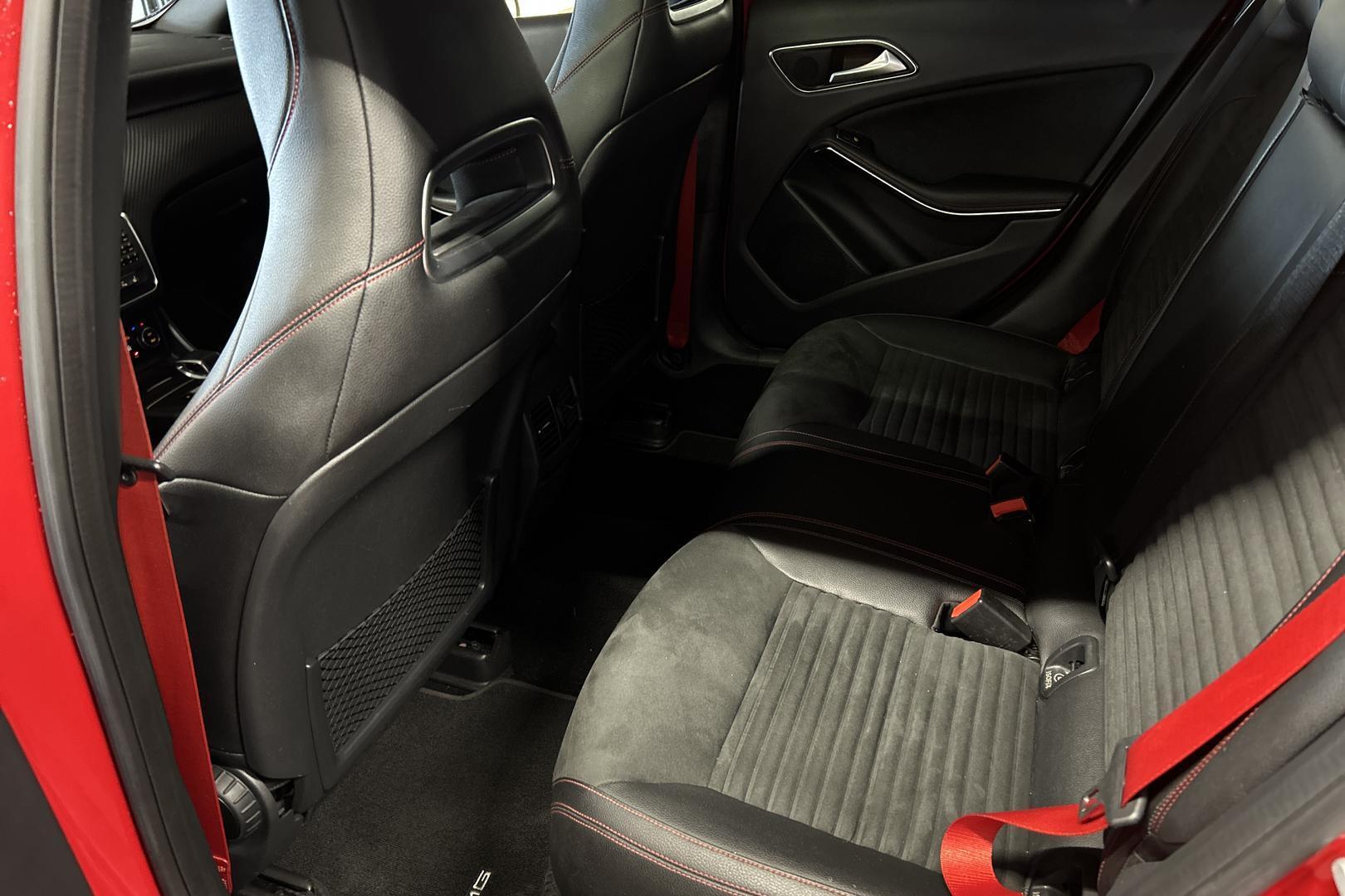 MERCEDES-BENZ A 45 AMG 2015