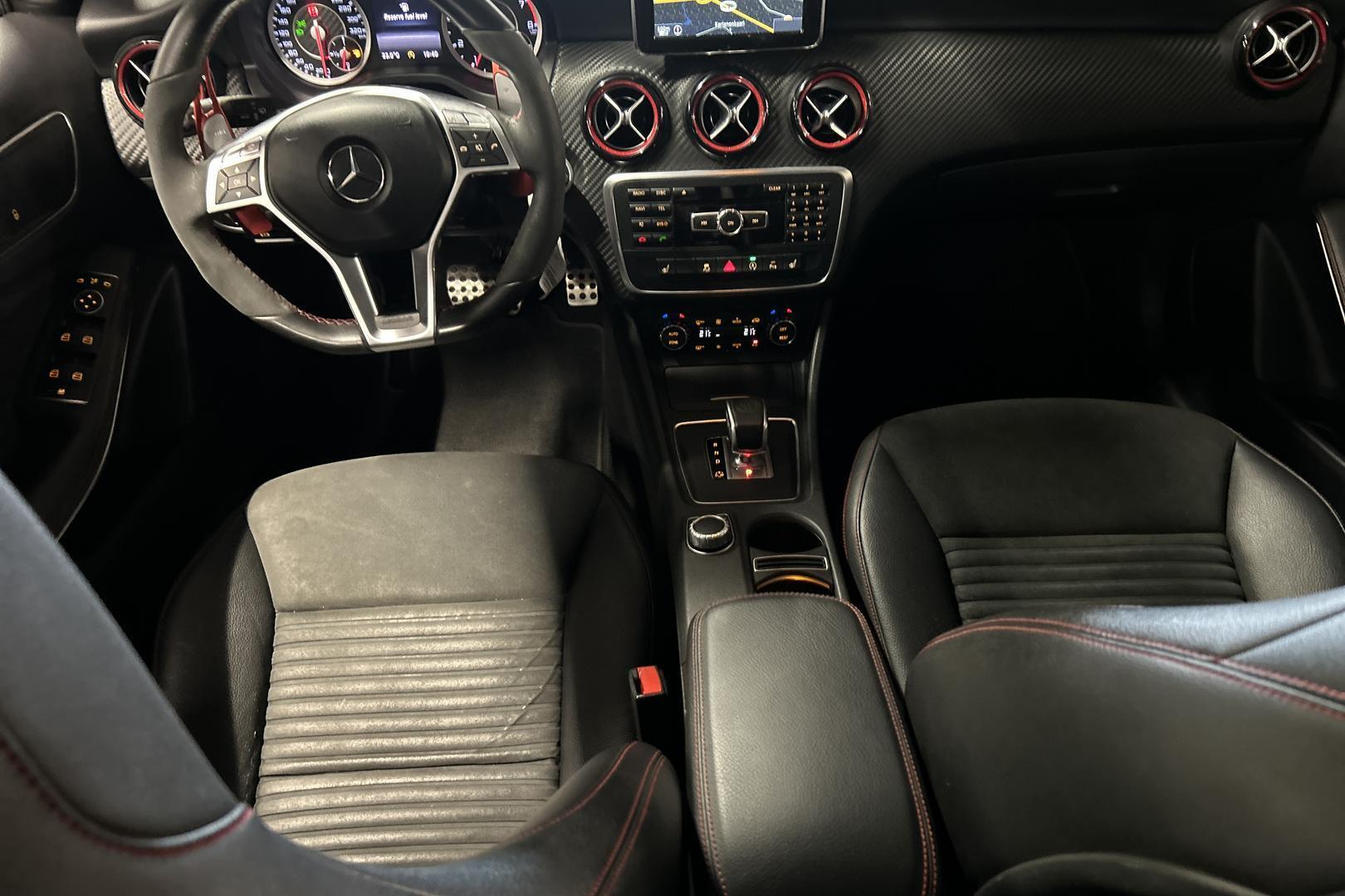 MERCEDES-BENZ A 45 AMG 2015
