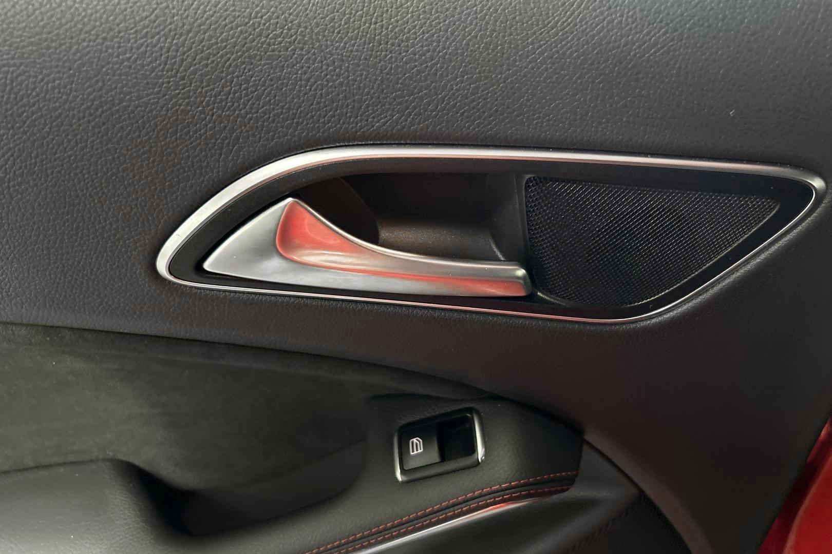 MERCEDES-BENZ A 45 AMG 2015