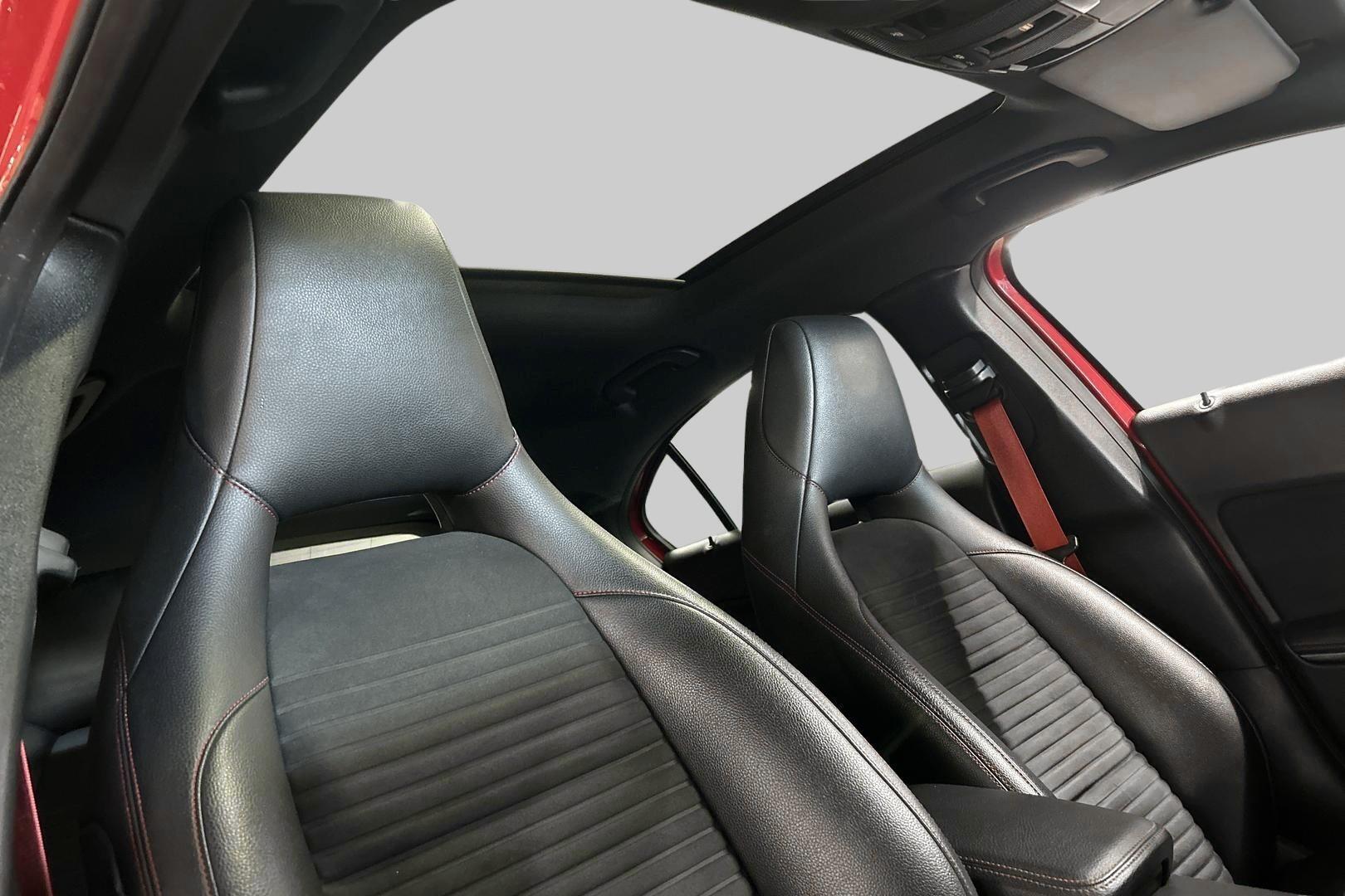 MERCEDES-BENZ A 45 AMG 2015