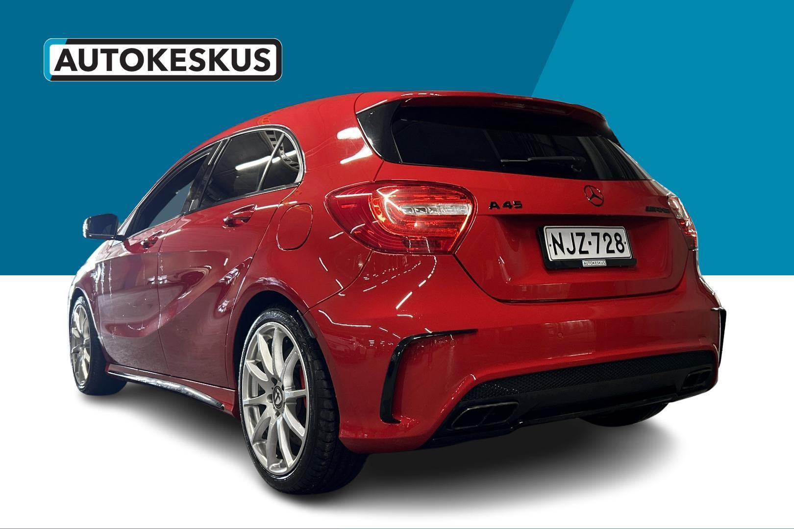MERCEDES-BENZ A 45 AMG 2015