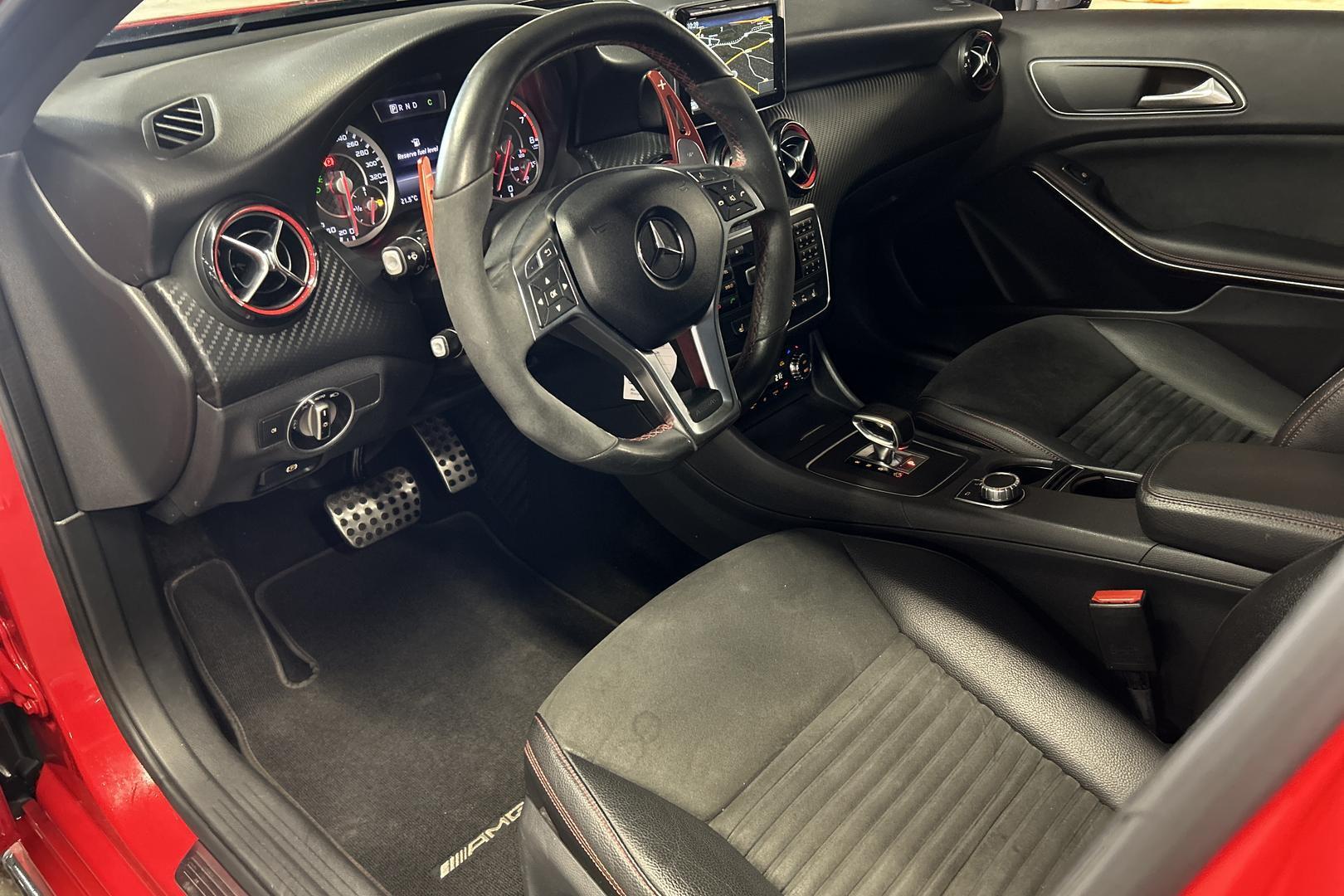 MERCEDES-BENZ A 45 AMG 2015