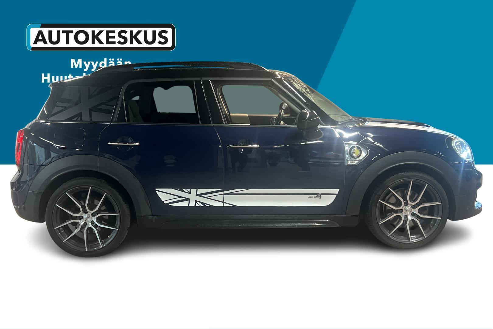 MINI Countryman 4