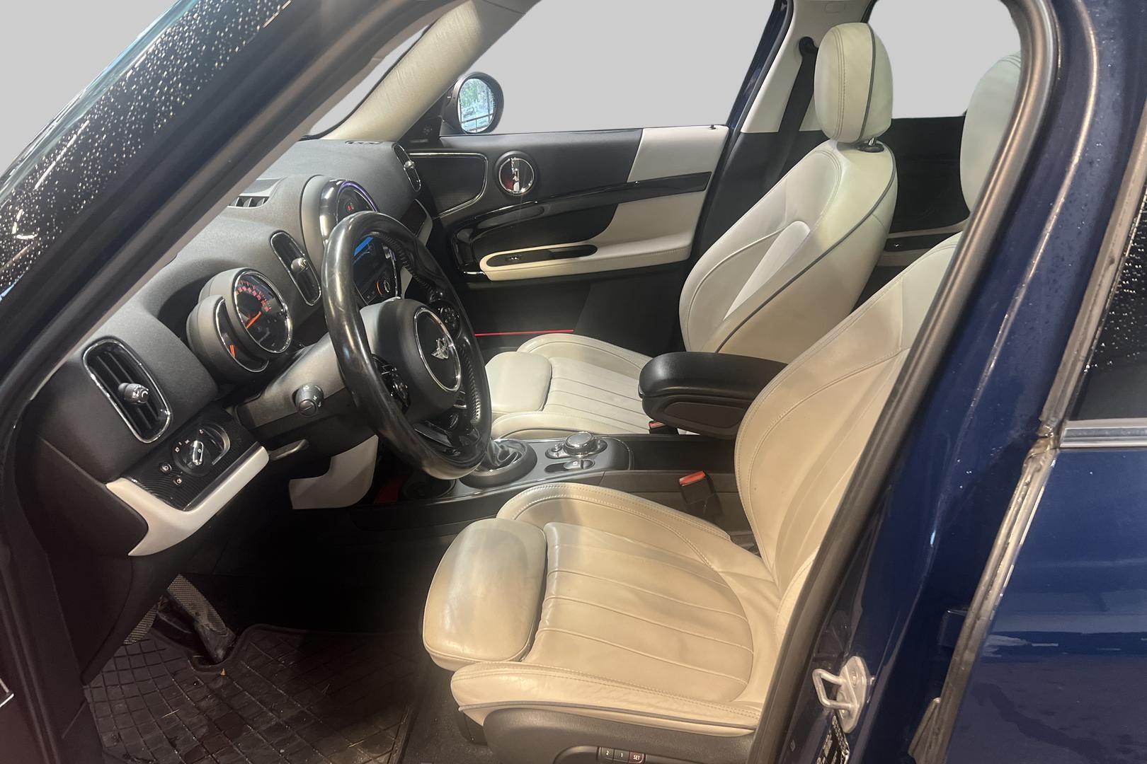 MINI Countryman 9