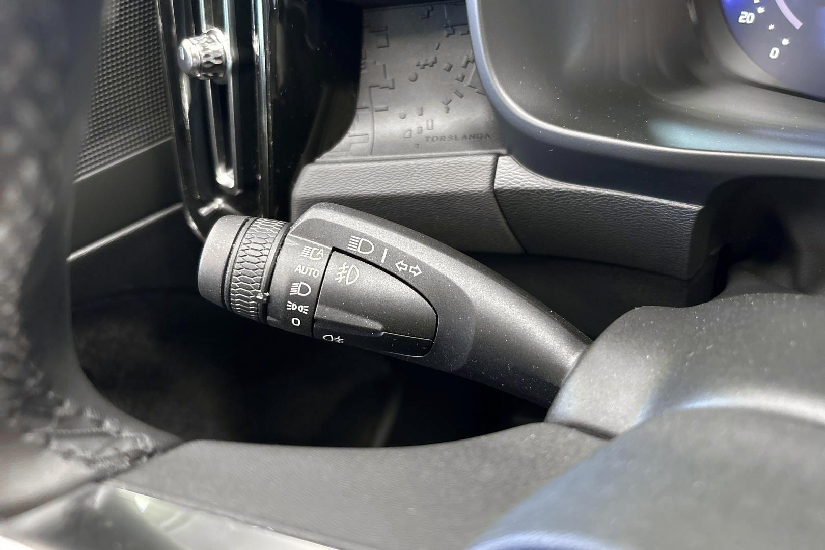 VOLVO XC40 2024