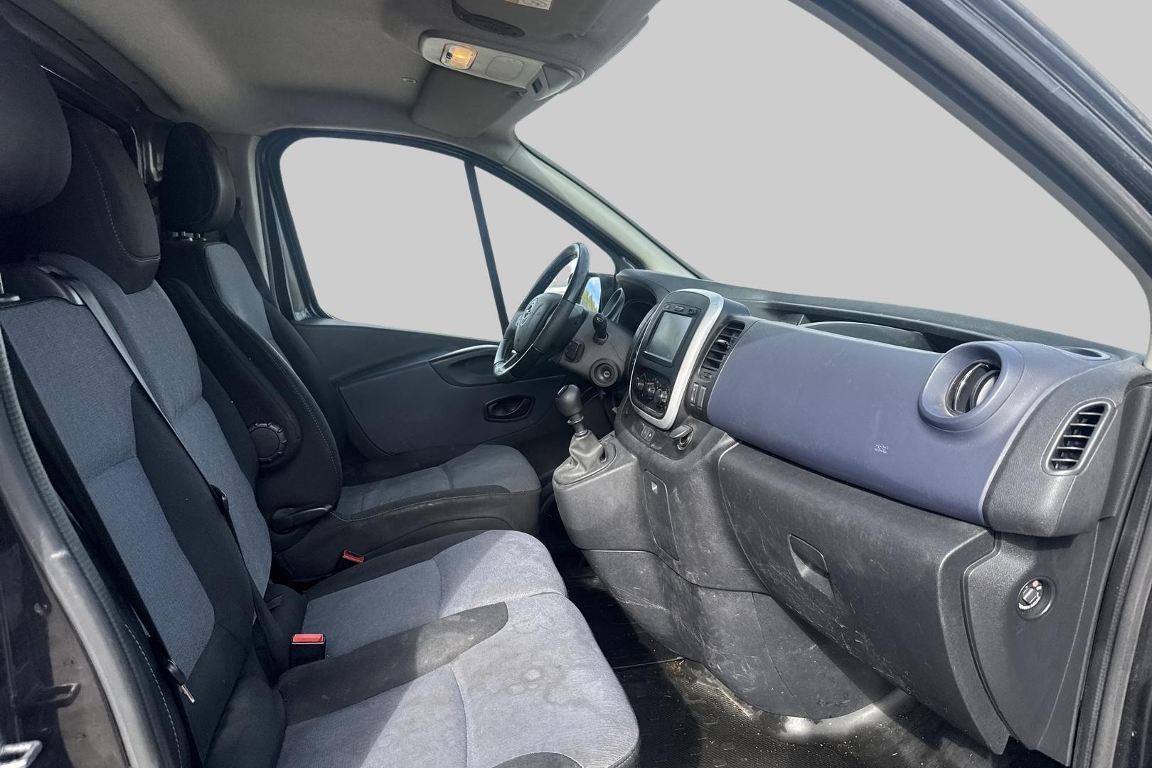 OPEL Vivaro 2016