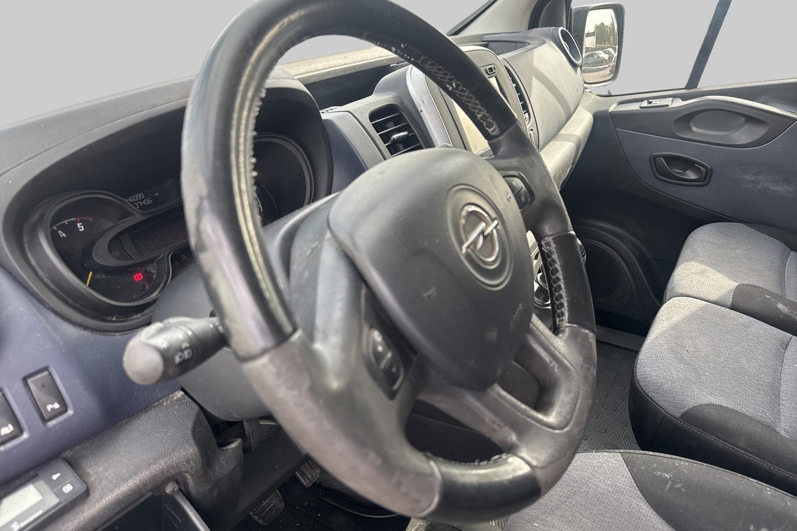 OPEL Vivaro 2016