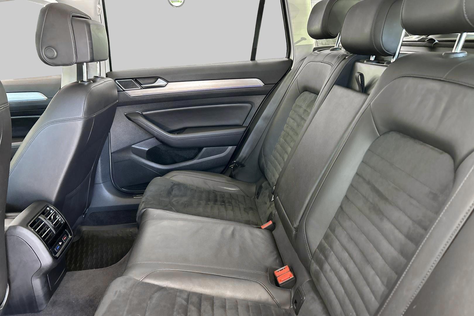 VOLKSWAGEN Passat 2019