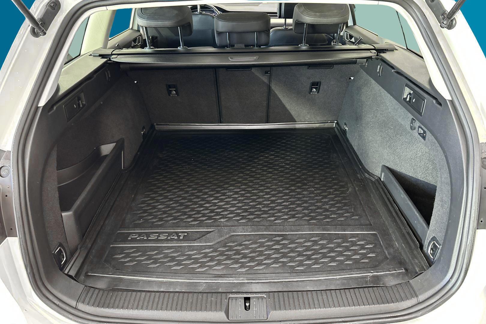 VOLKSWAGEN Passat 2019