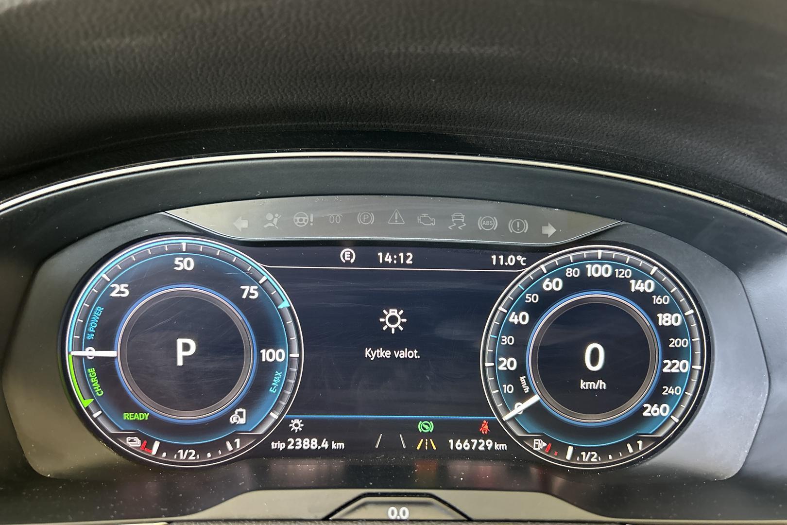 VOLKSWAGEN Passat 2019