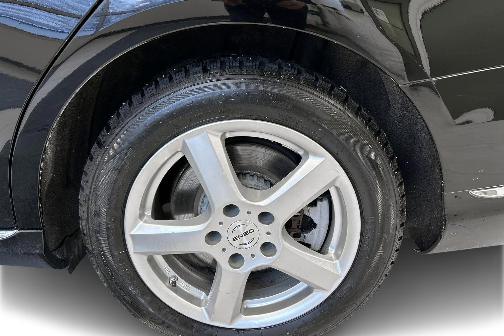 MERCEDES-BENZ C 2015