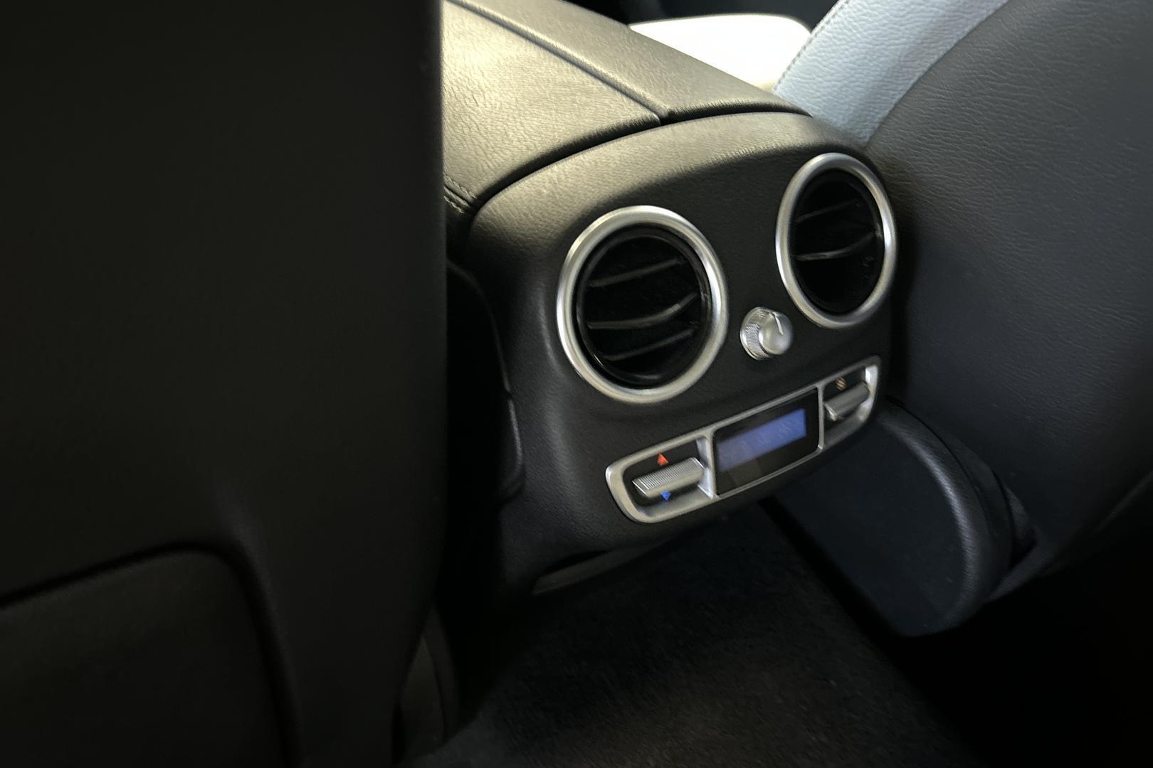 MERCEDES-BENZ C 2015