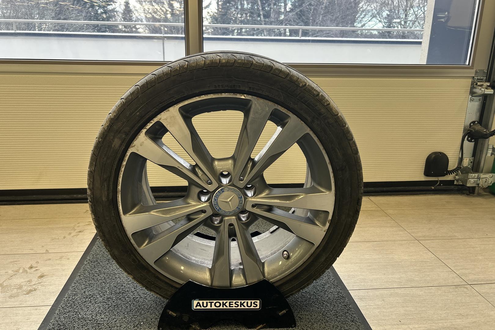 MERCEDES-BENZ C 2015