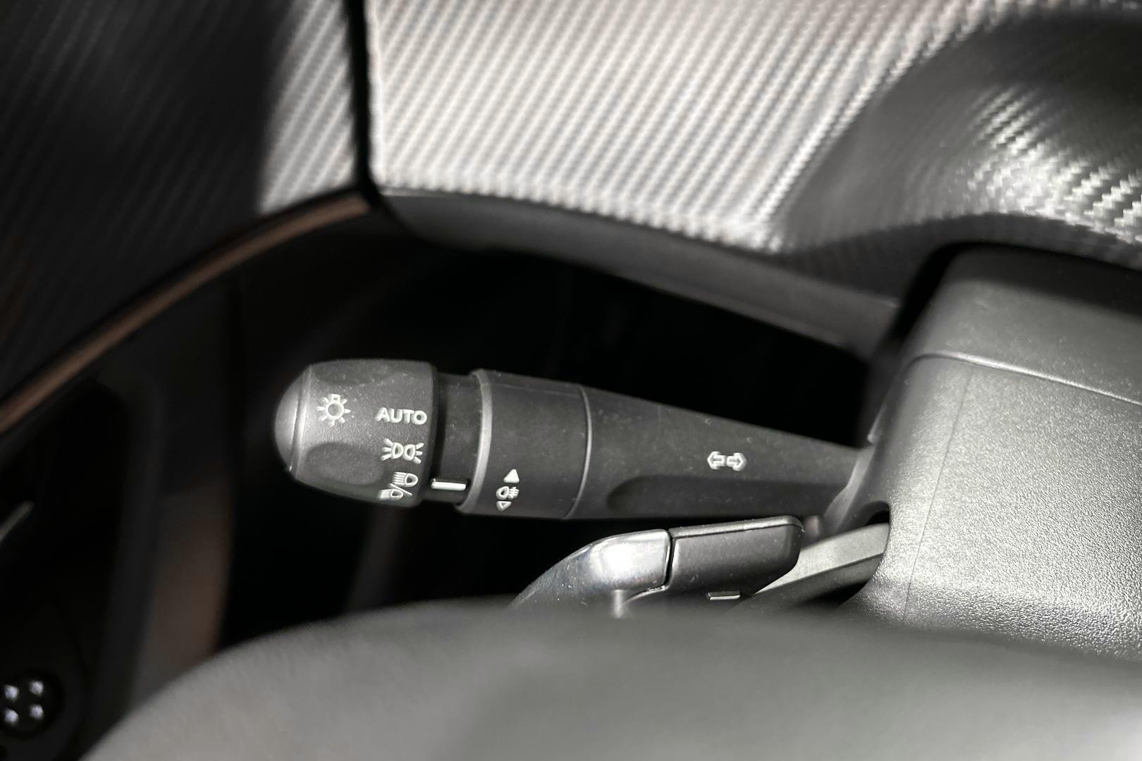 PEUGEOT 2008 2021