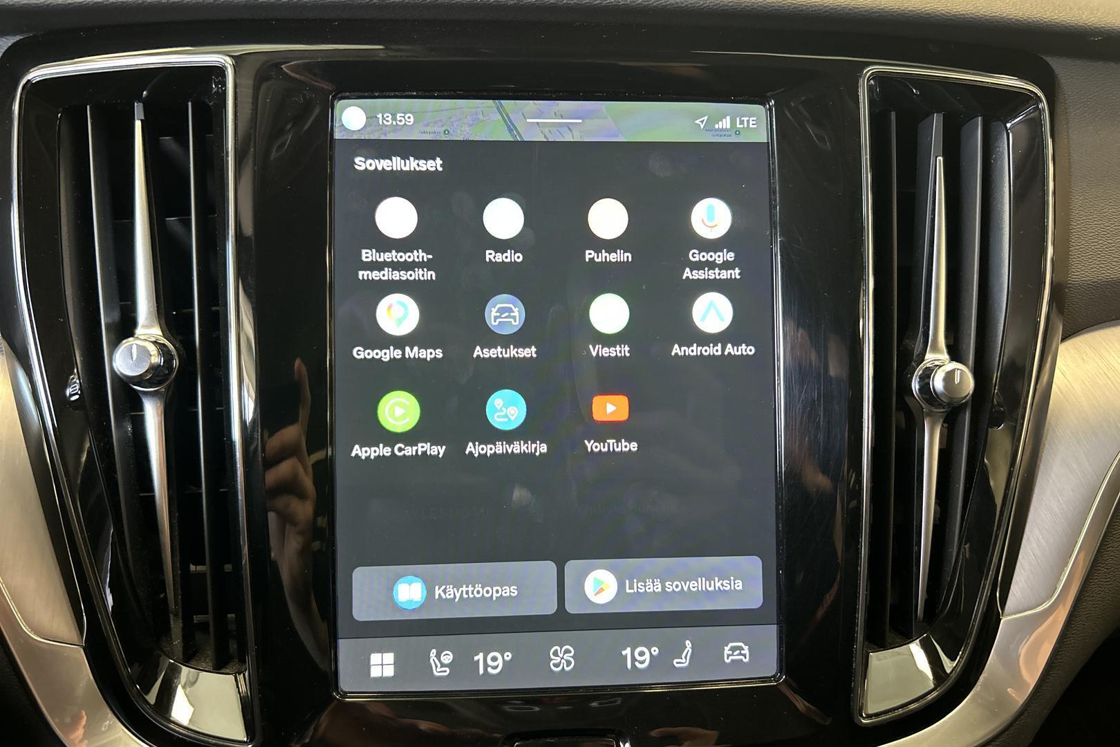 VOLVO V60 2023