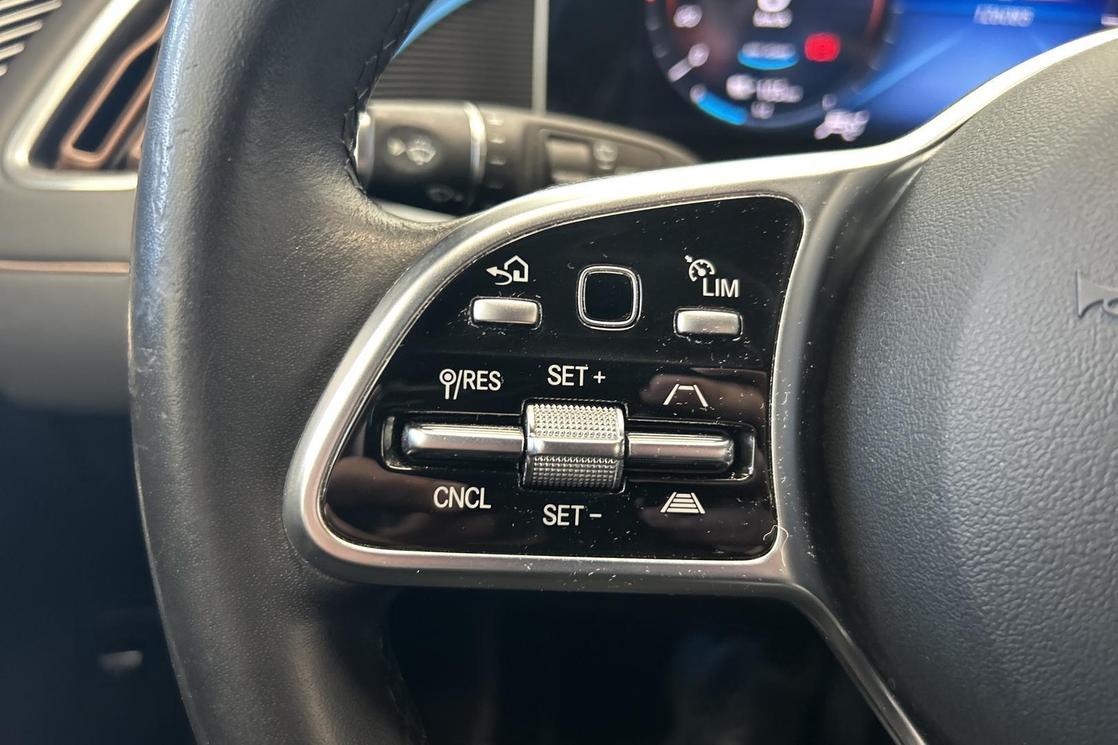 MERCEDES-BENZ EQC 2020