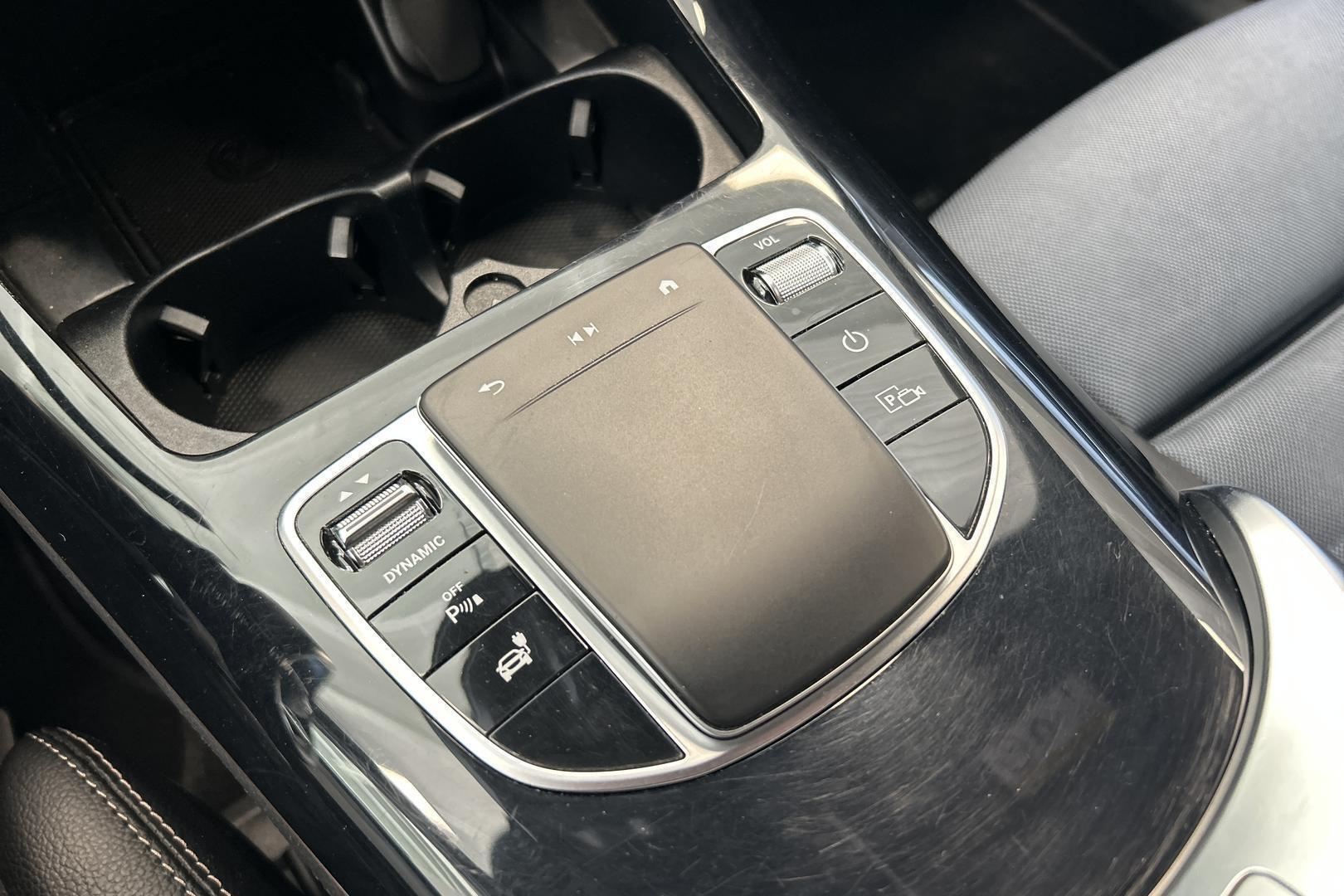 MERCEDES-BENZ EQC 2020