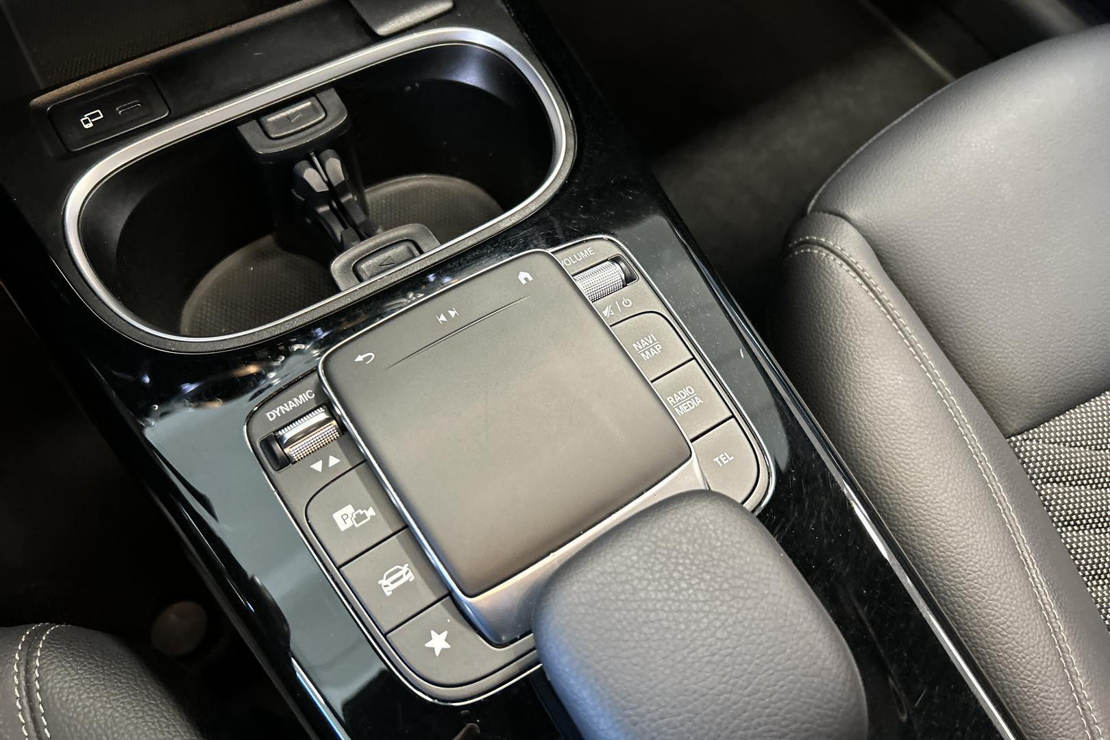 MERCEDES-BENZ CLA 2023