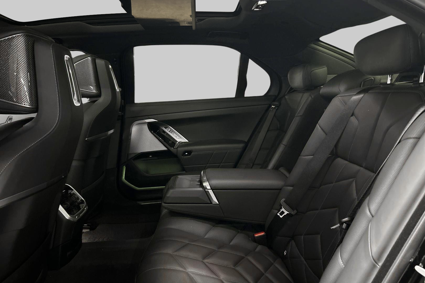 BMW i7 2025