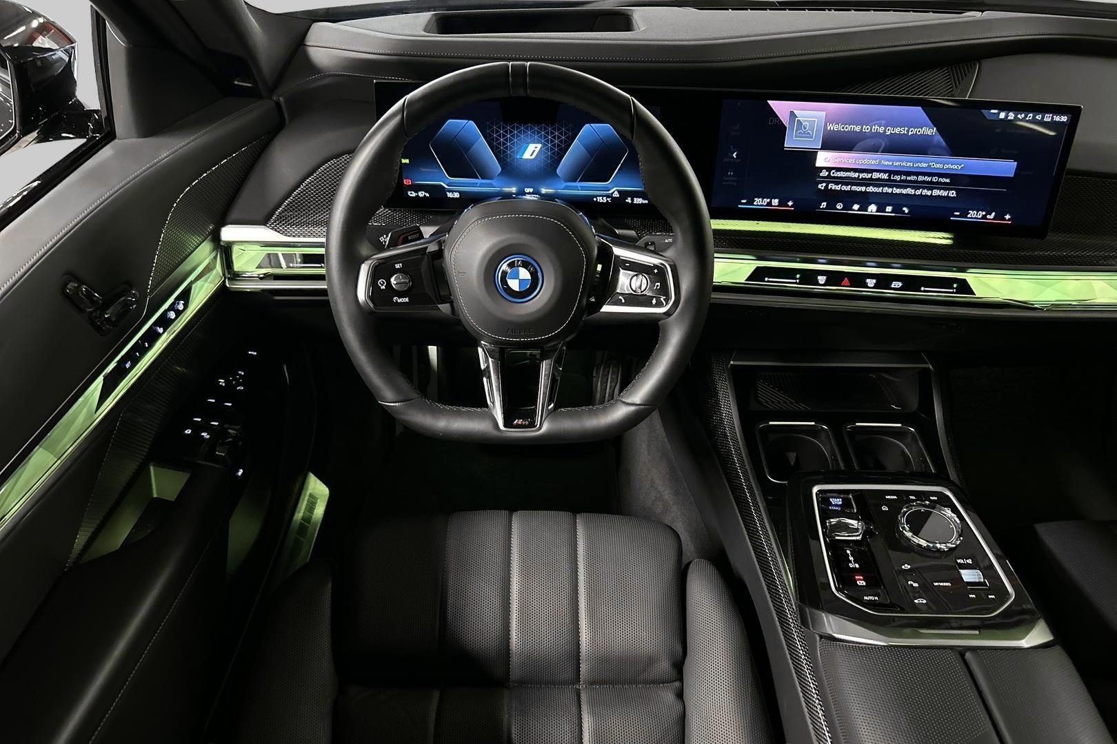 BMW i7 2025