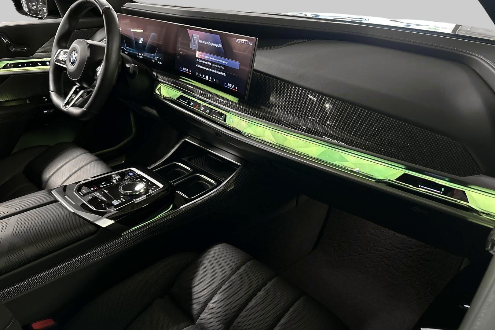 BMW i7 2025