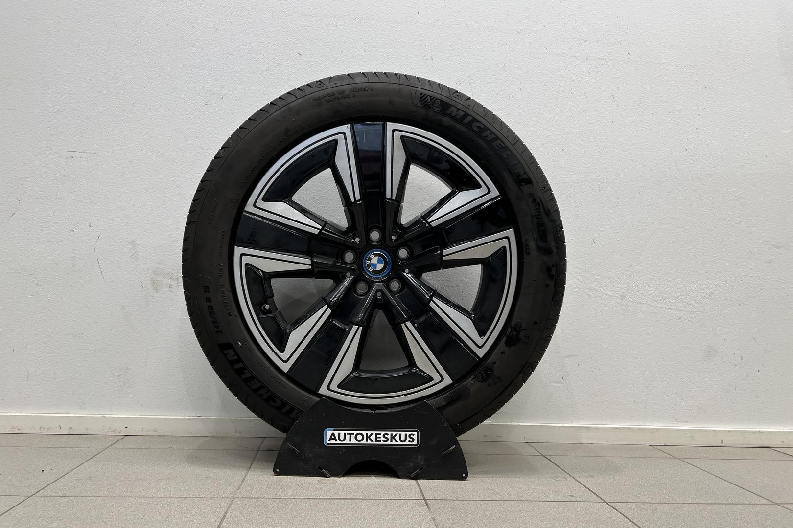 BMW IX3 2023