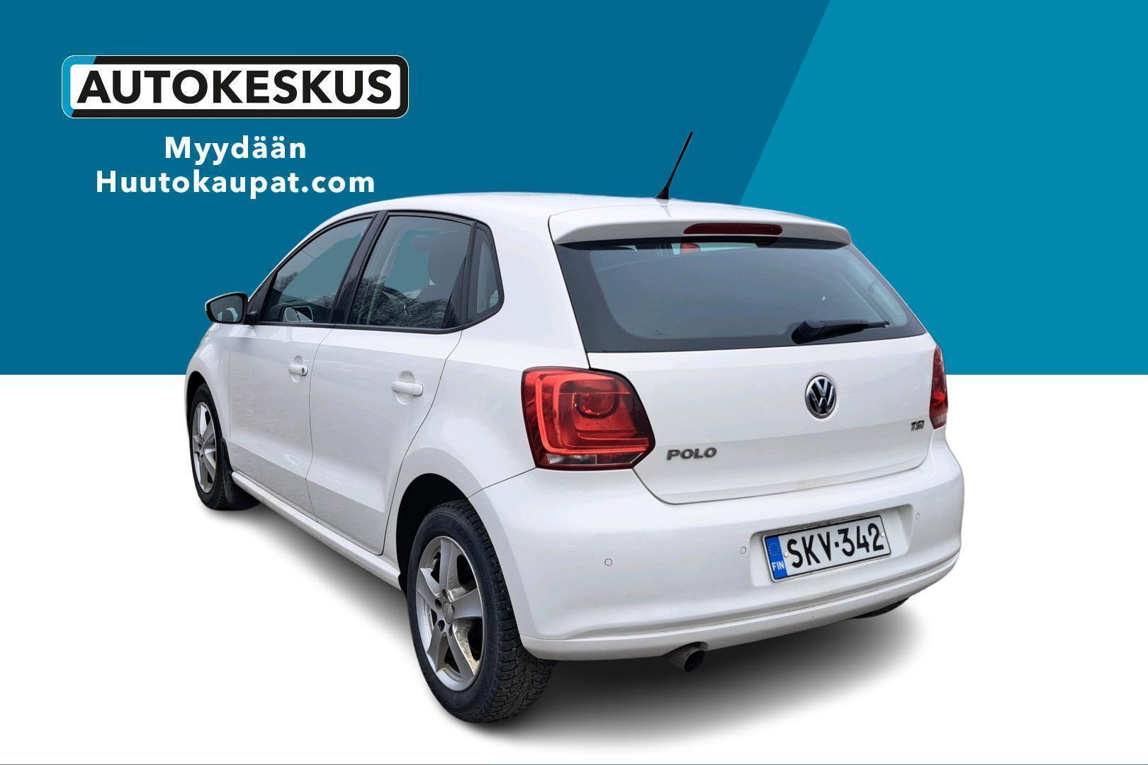 VOLKSWAGEN Polo 2013