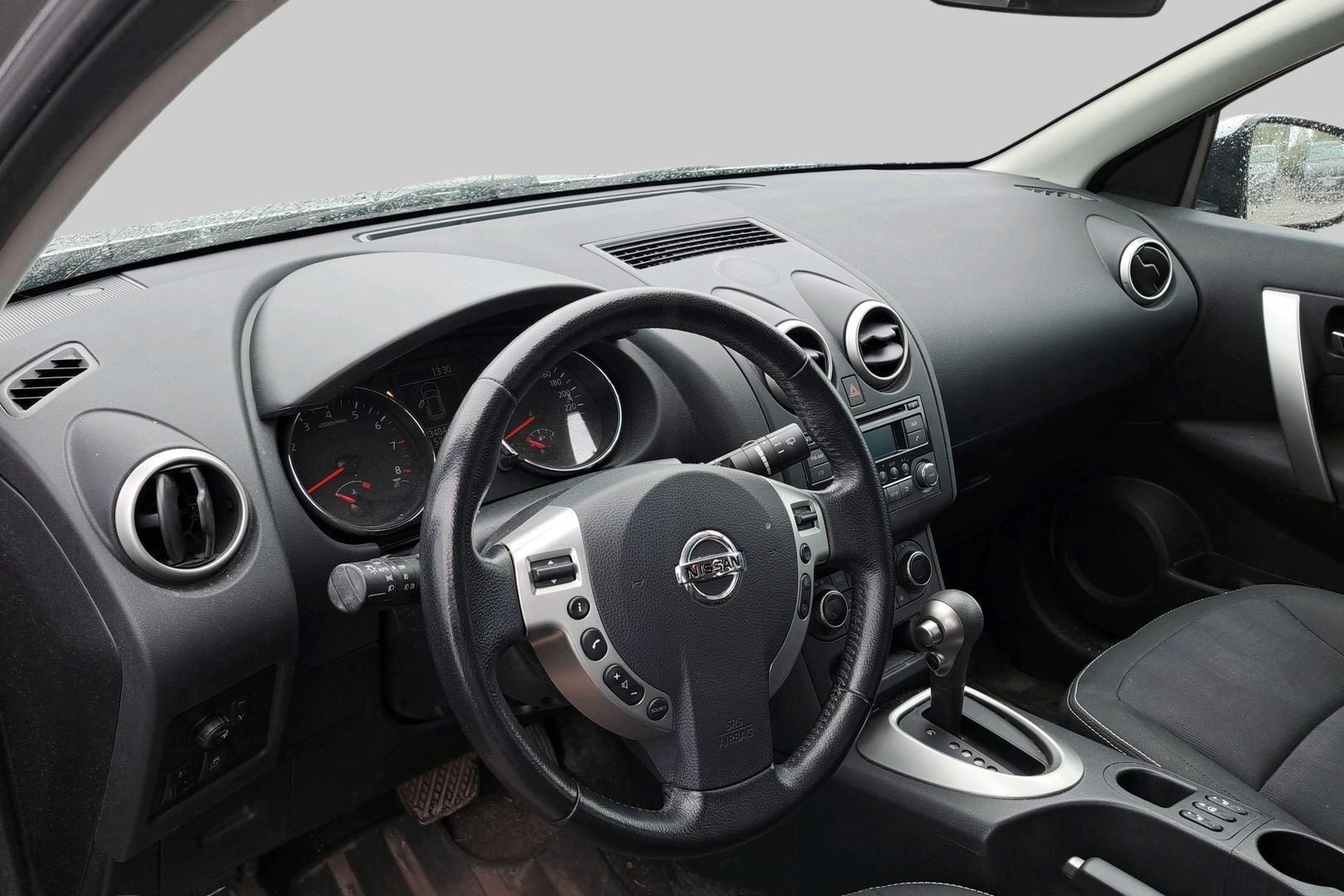 NISSAN Qashqai 2013