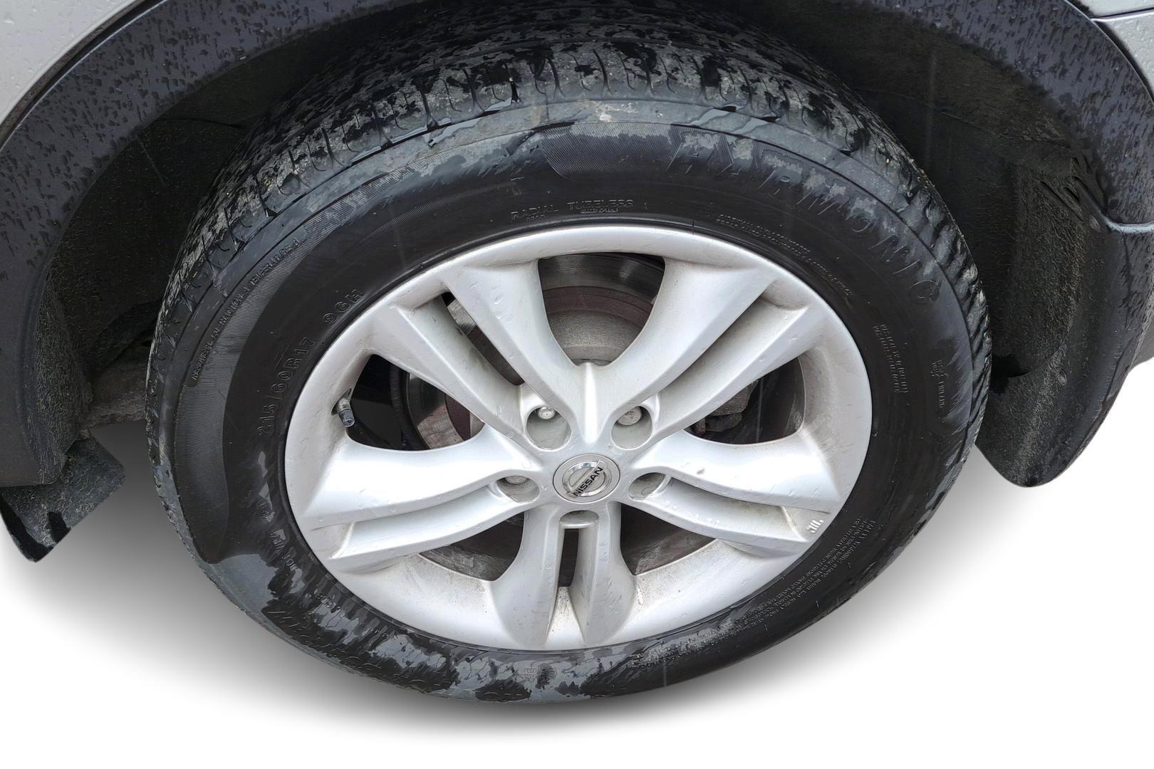 NISSAN Qashqai 2013