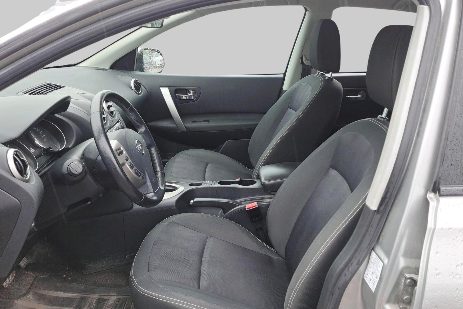 NISSAN Qashqai 2013