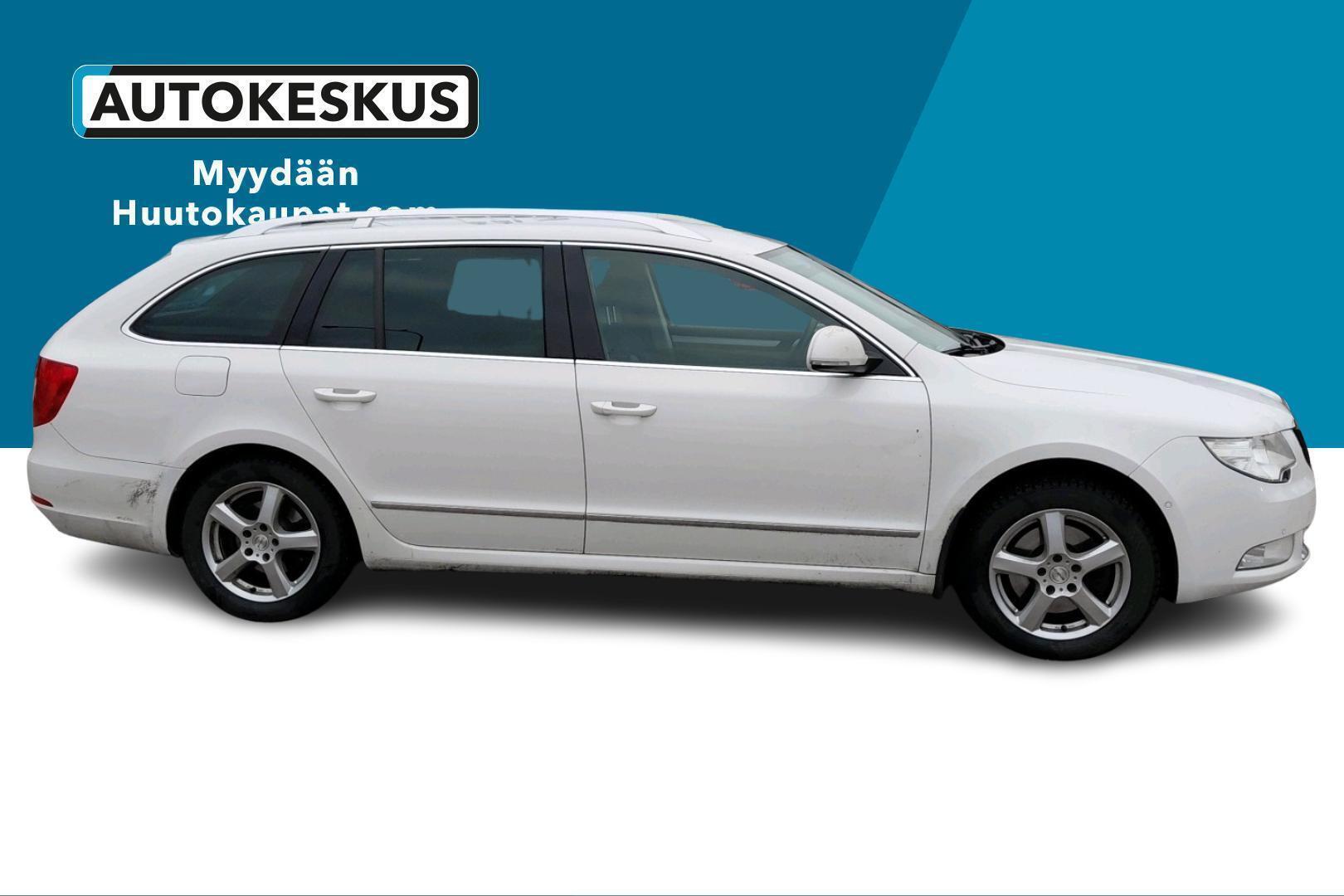 SKODA Superb 2013