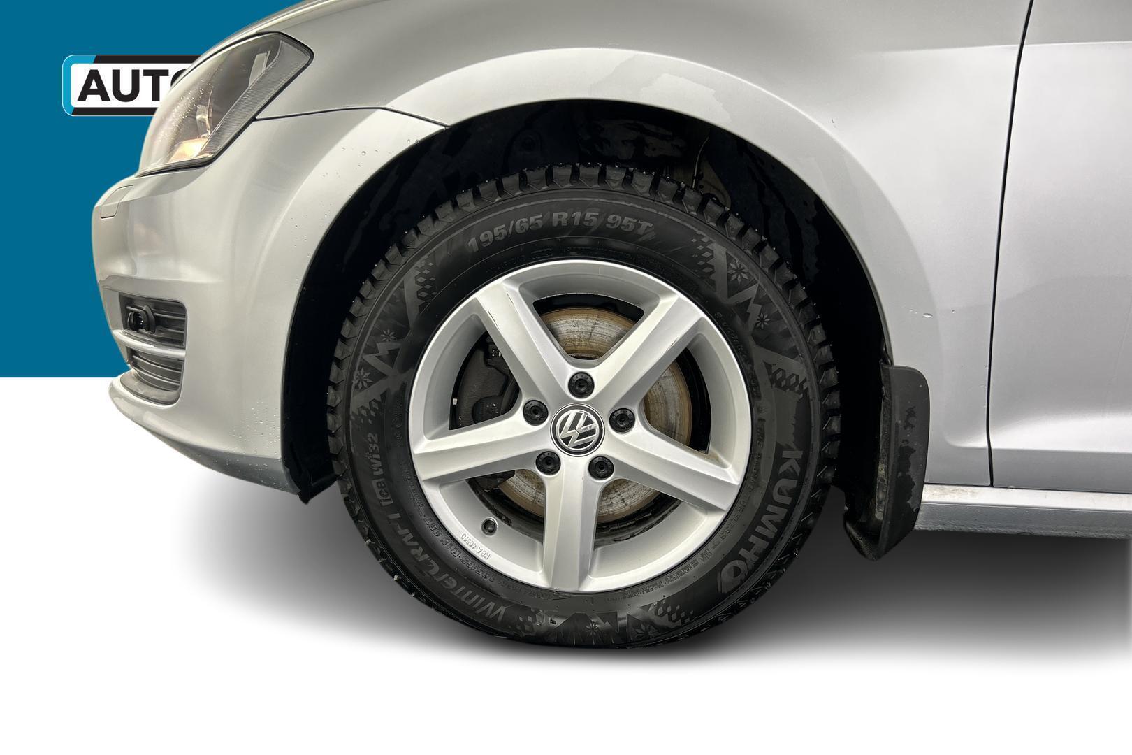 VOLKSWAGEN Golf 2016