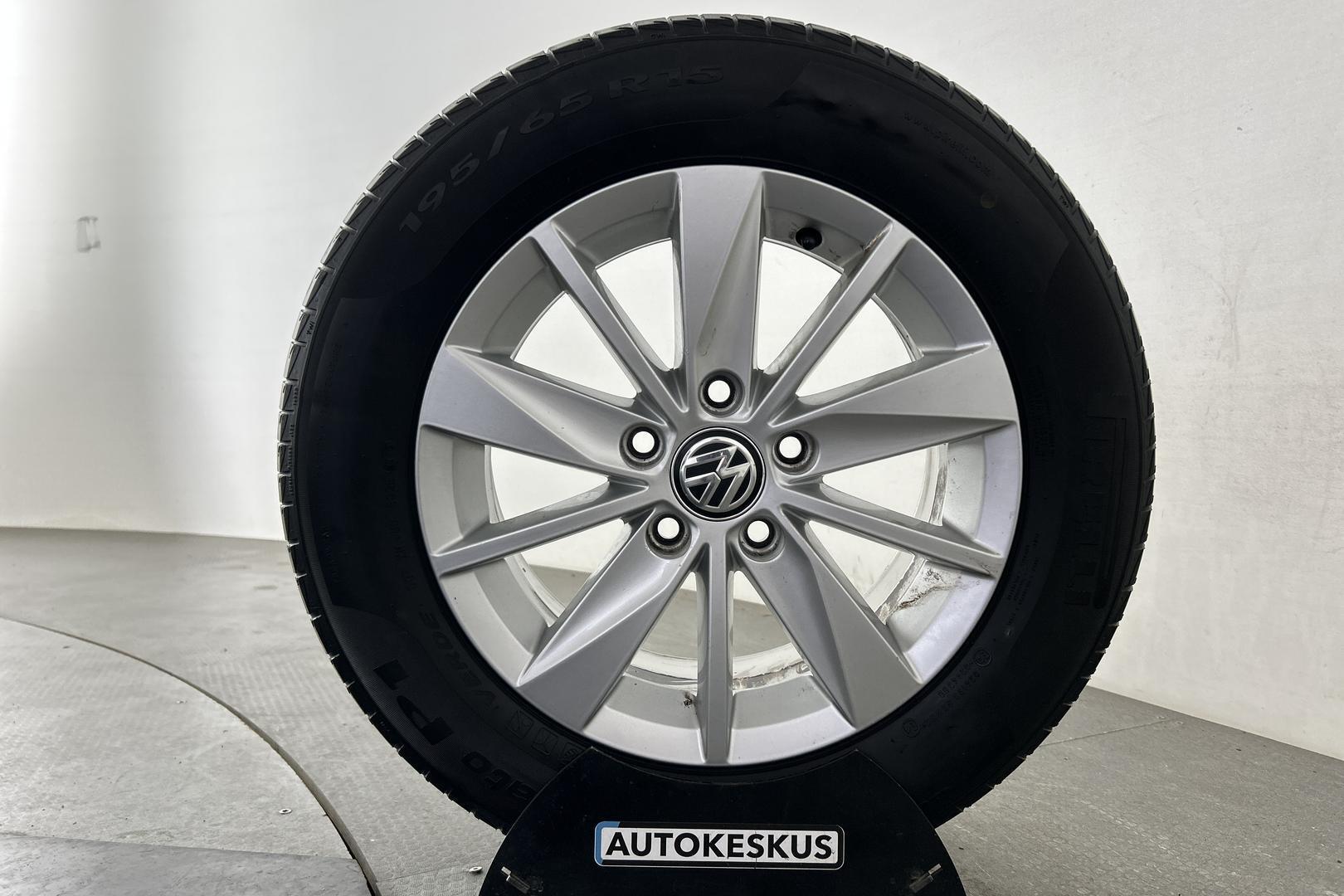 VOLKSWAGEN Golf 2016