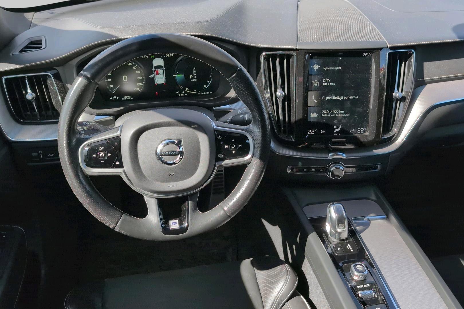 VOLVO XC60 2019