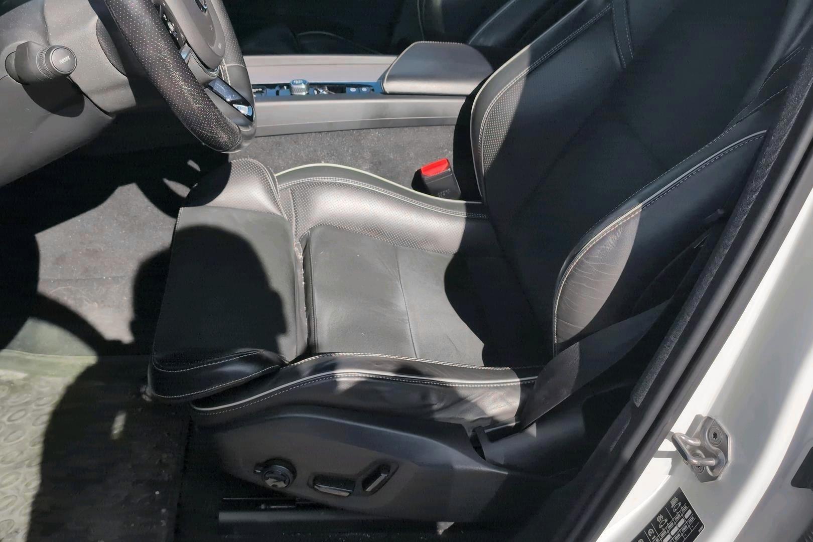 VOLVO XC60 2019