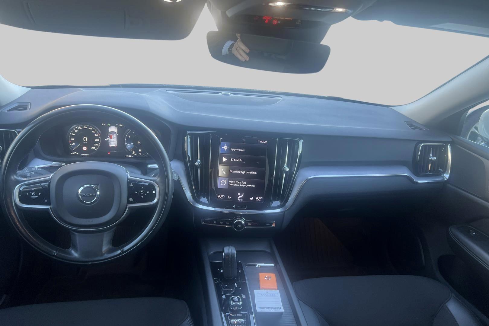 VOLVO V60 2021
