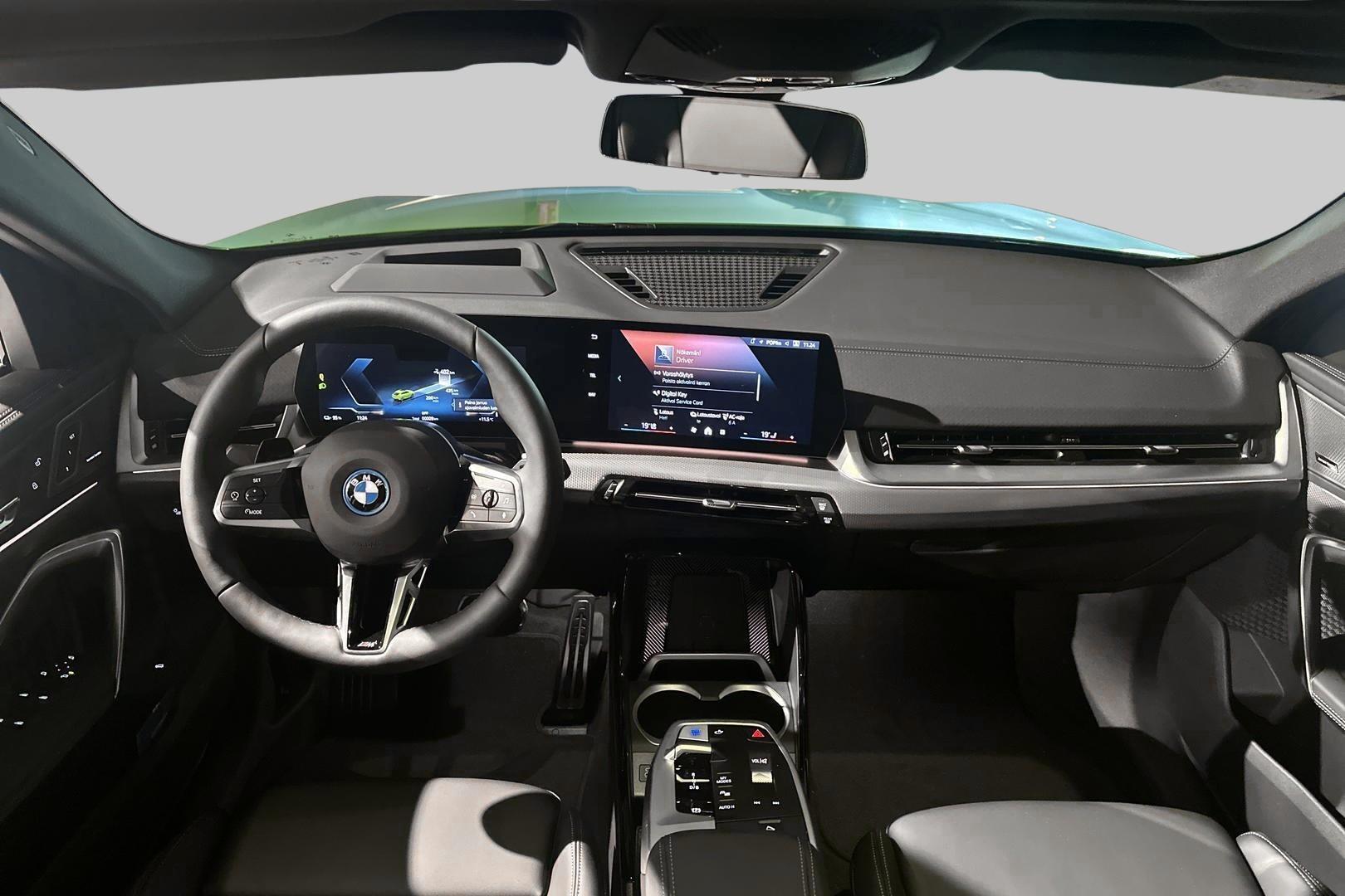 BMW iX2 11