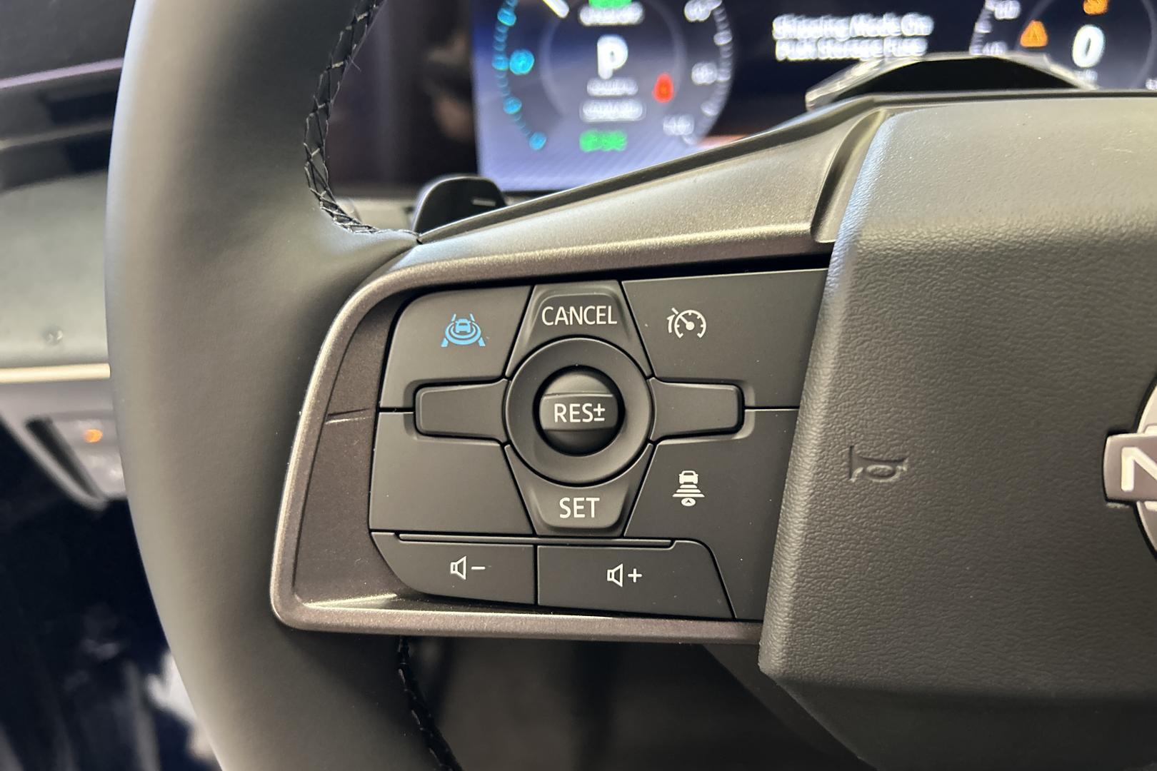 NISSAN Leaf 20