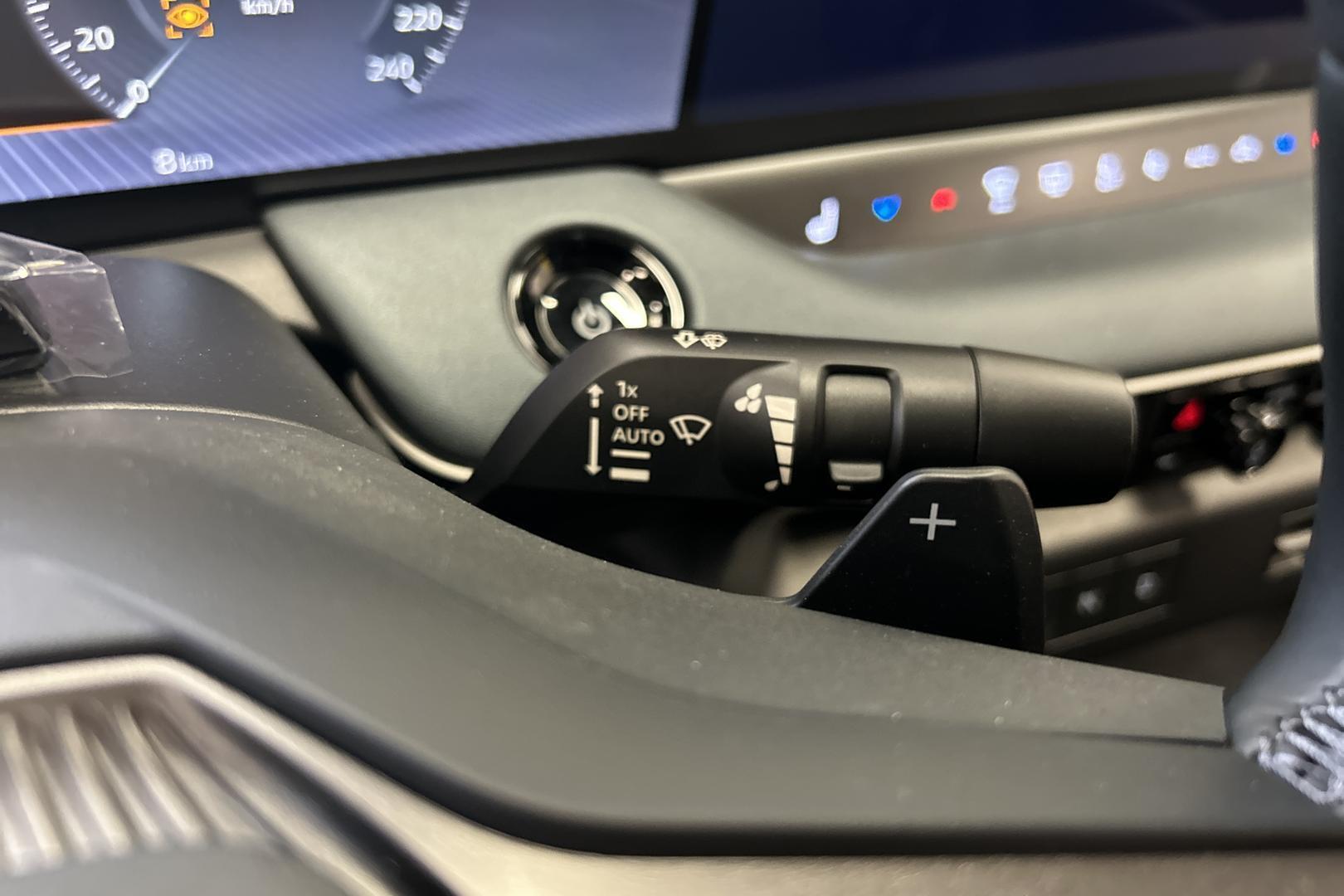 NISSAN Leaf 23