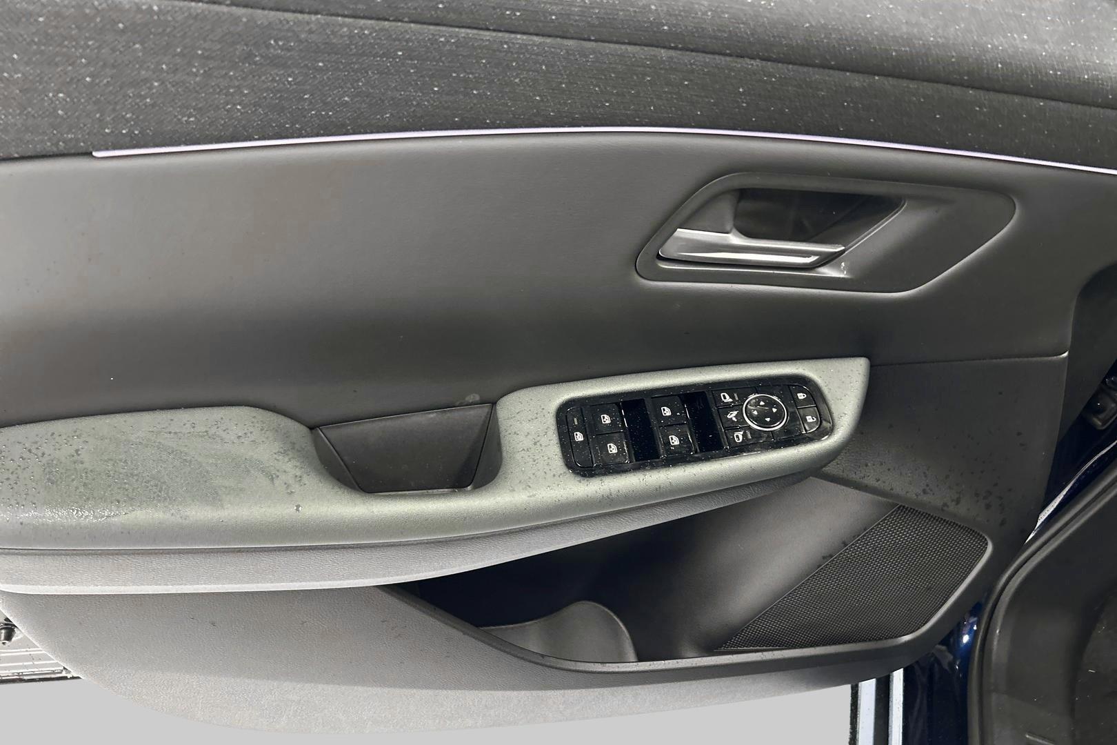 NISSAN Leaf 25