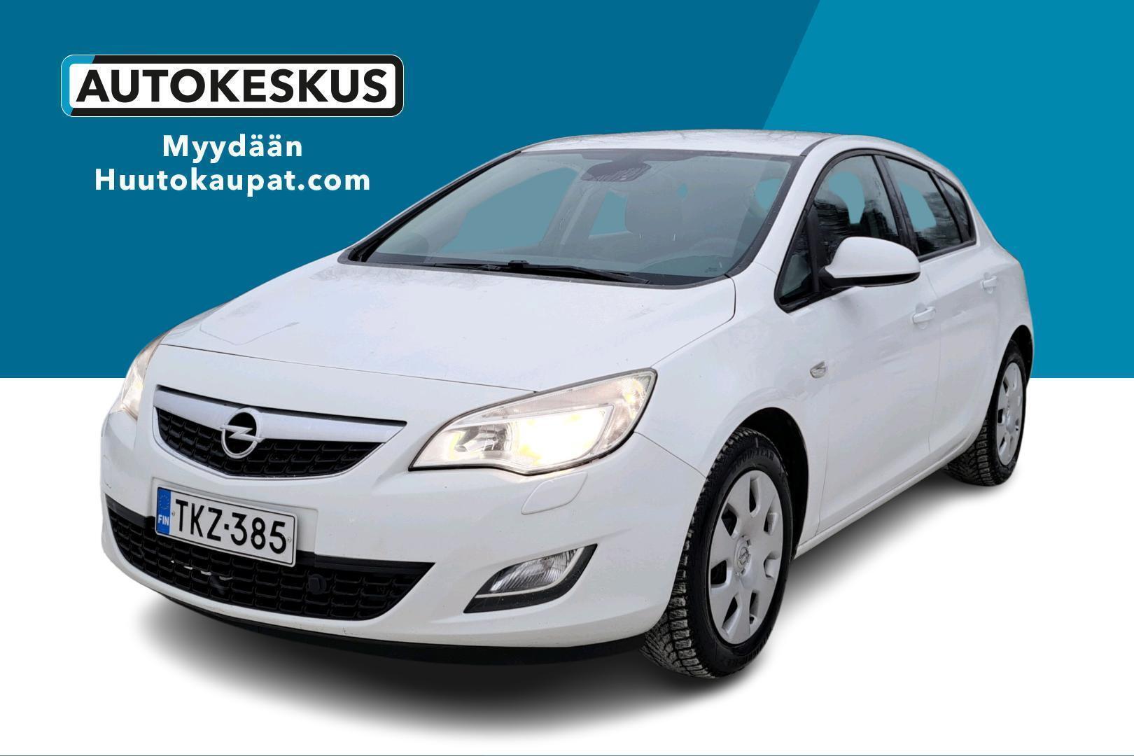 OPEL Astra 2011