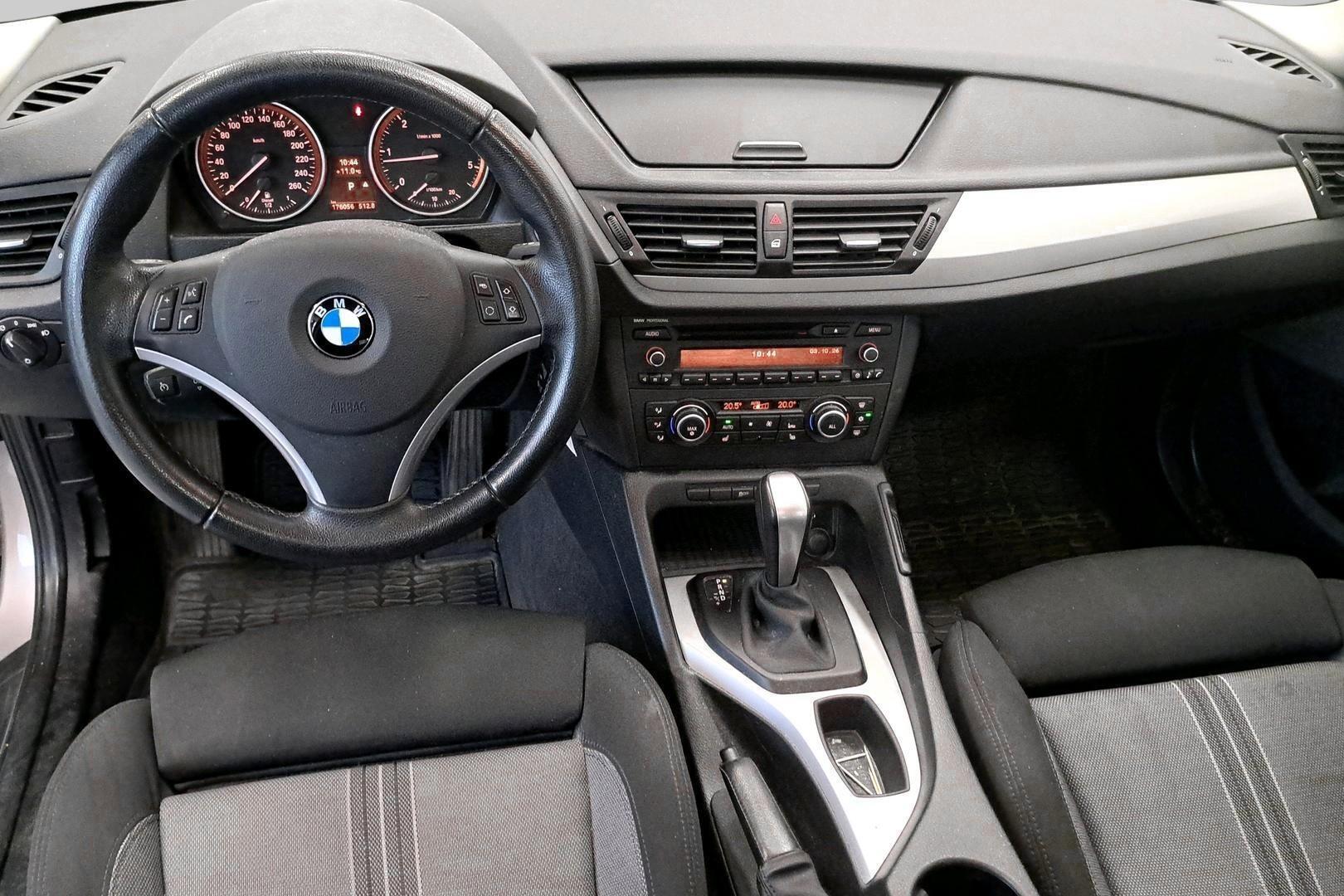BMW X1 2011