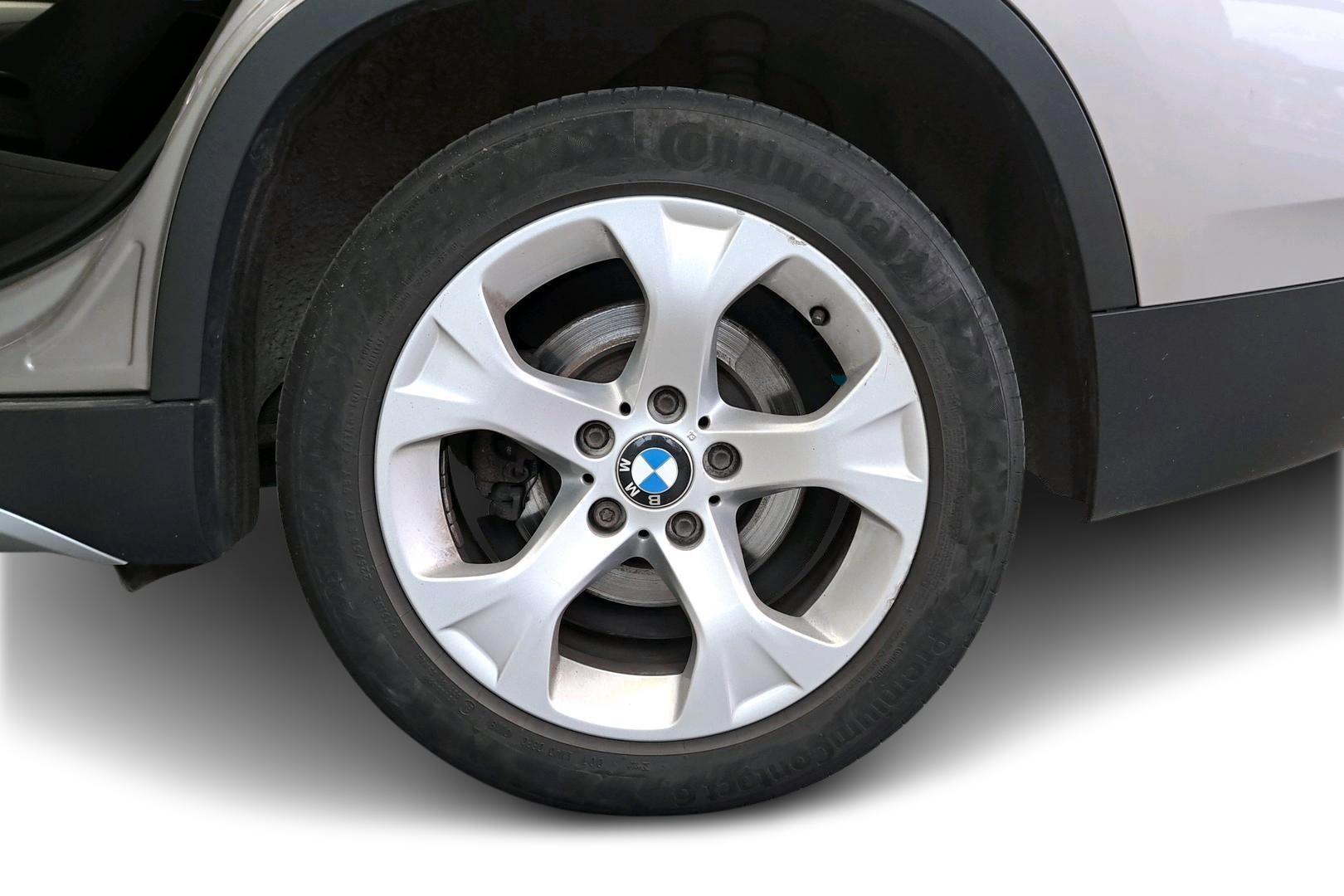 BMW X1 2011