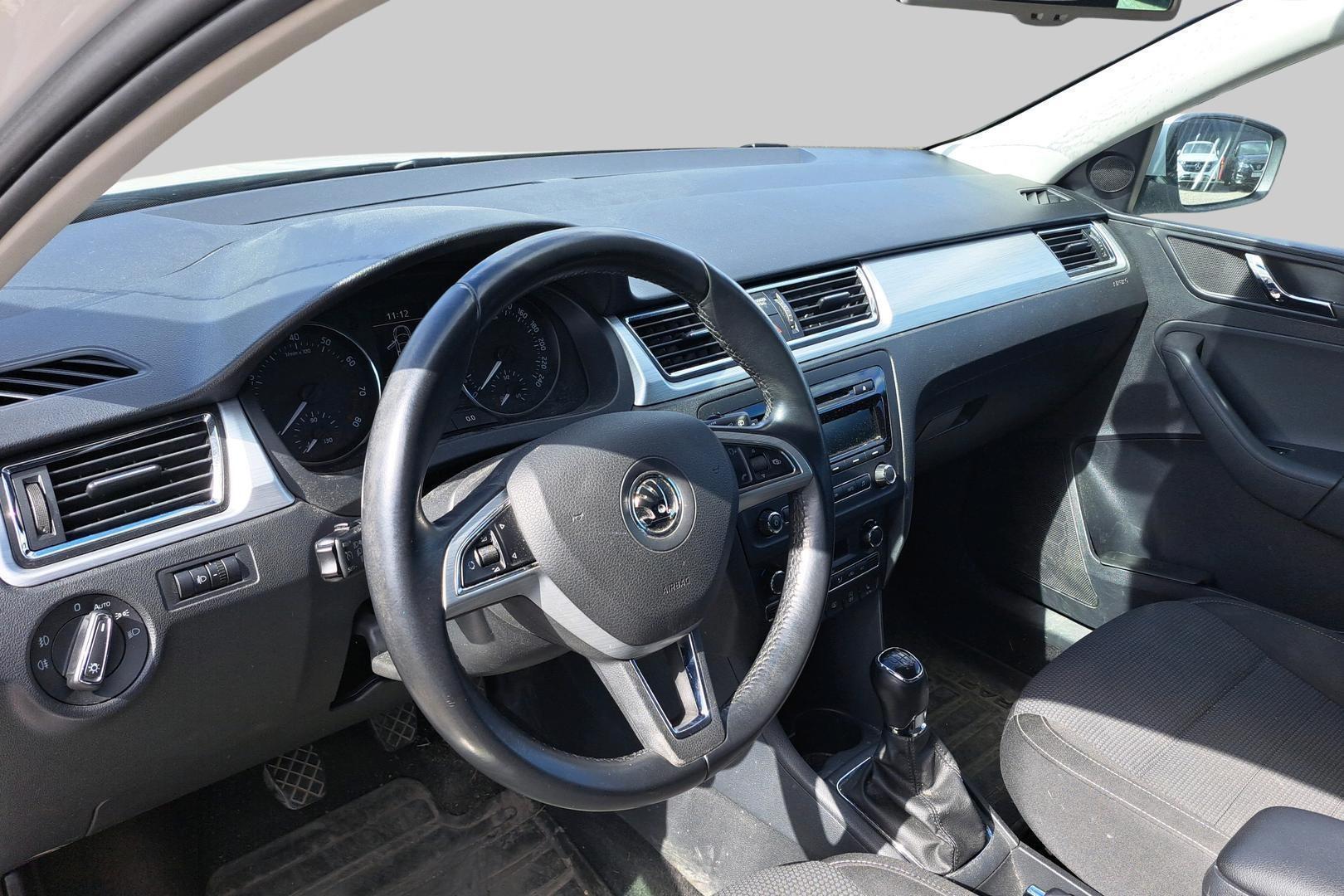 SKODA Rapid 2015