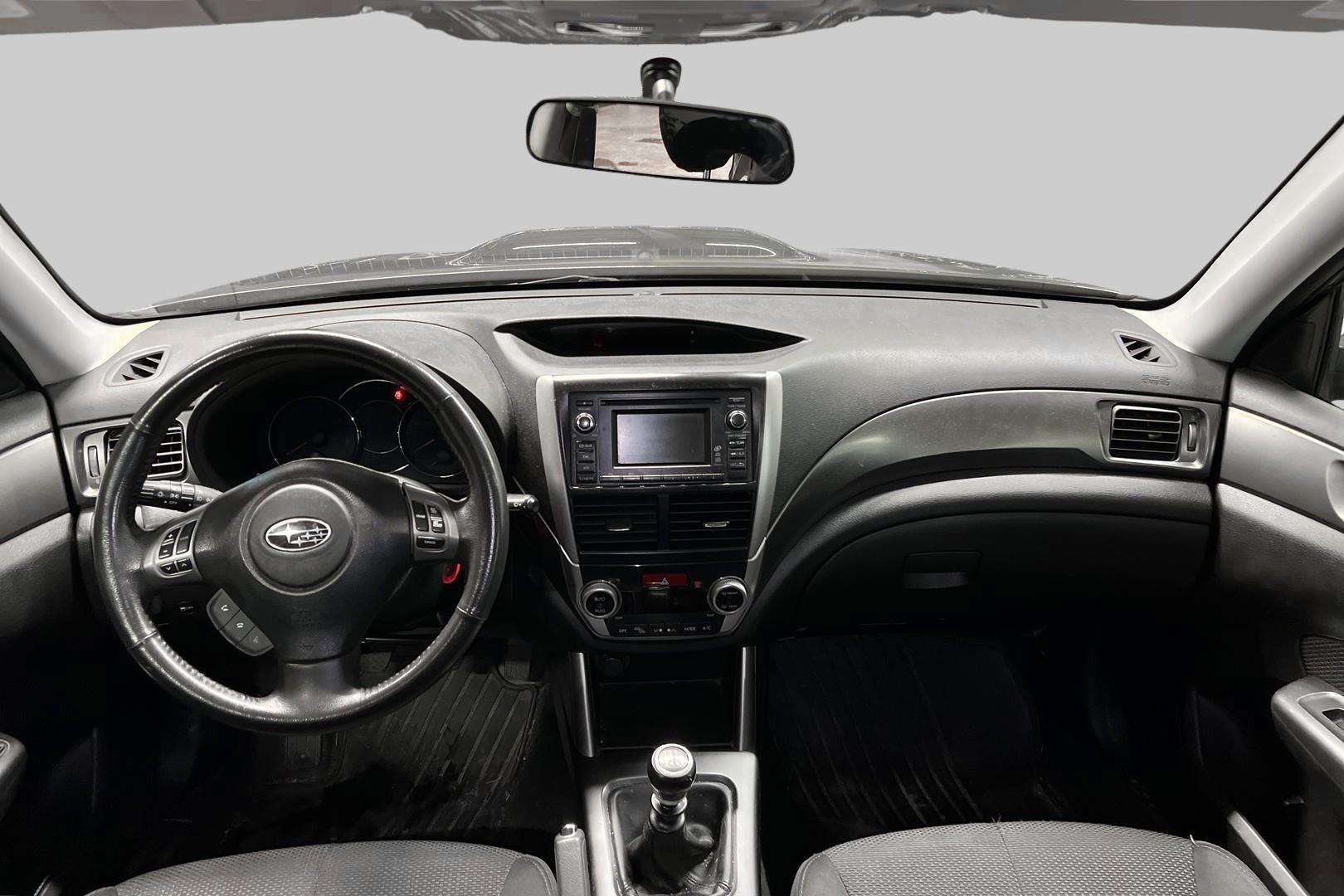 SUBARU Forester 11