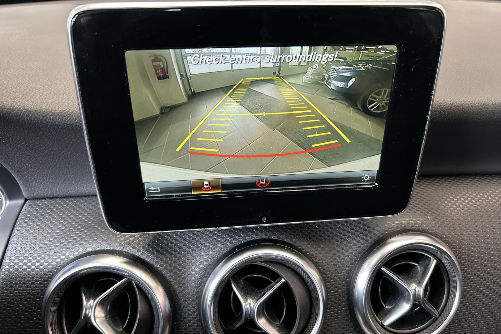 MERCEDES-BENZ A 2017