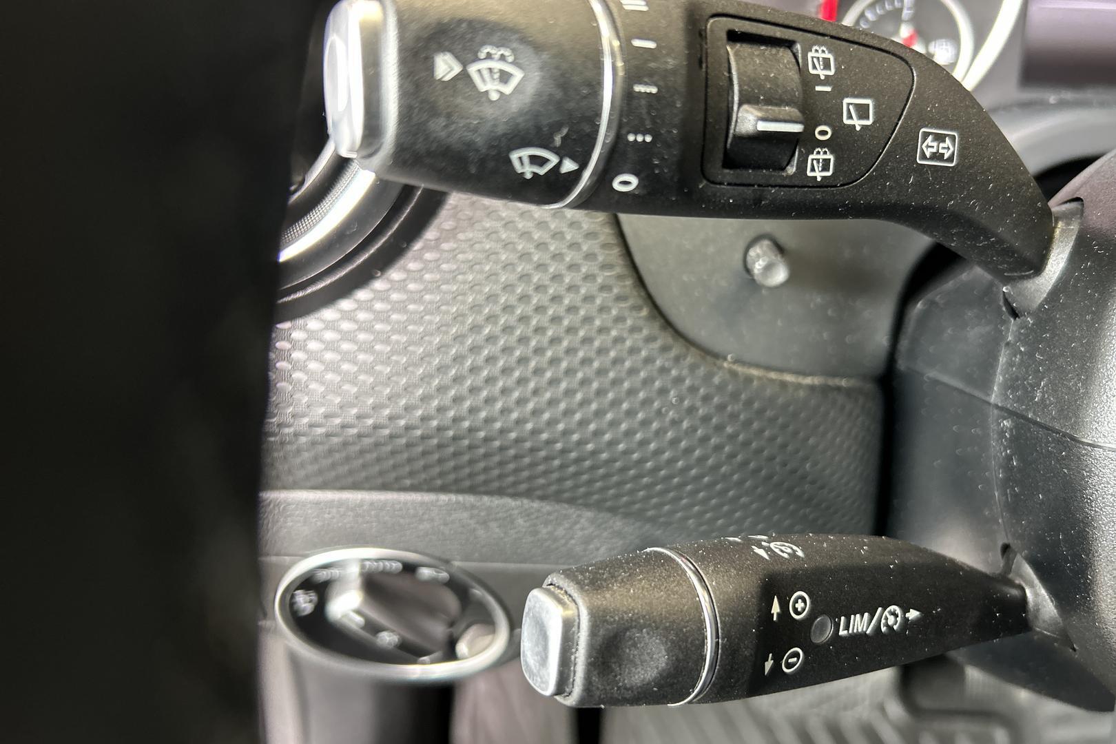 MERCEDES-BENZ A 2017